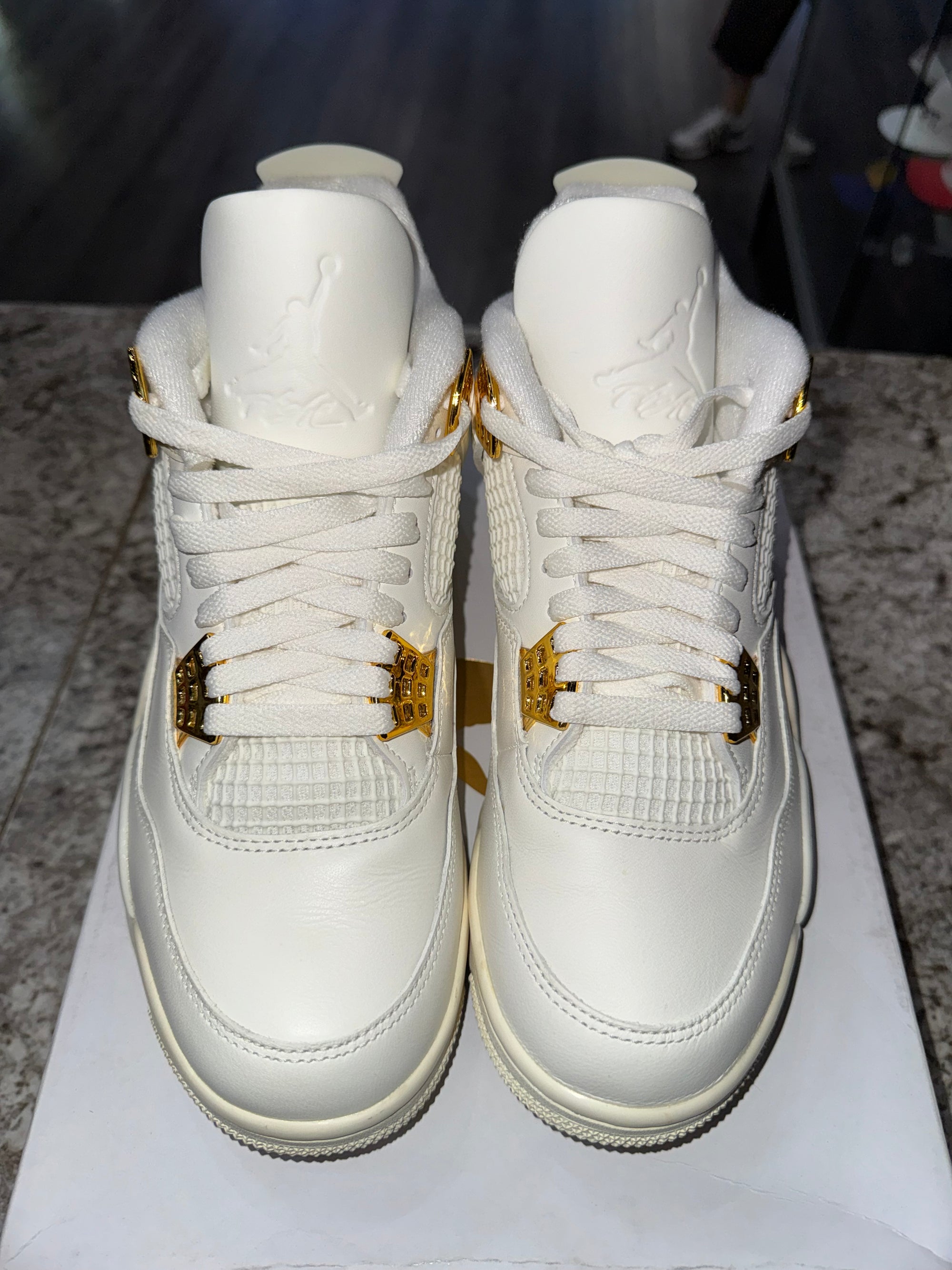 Jordan 4 Retro Metallic Gold (Women's)