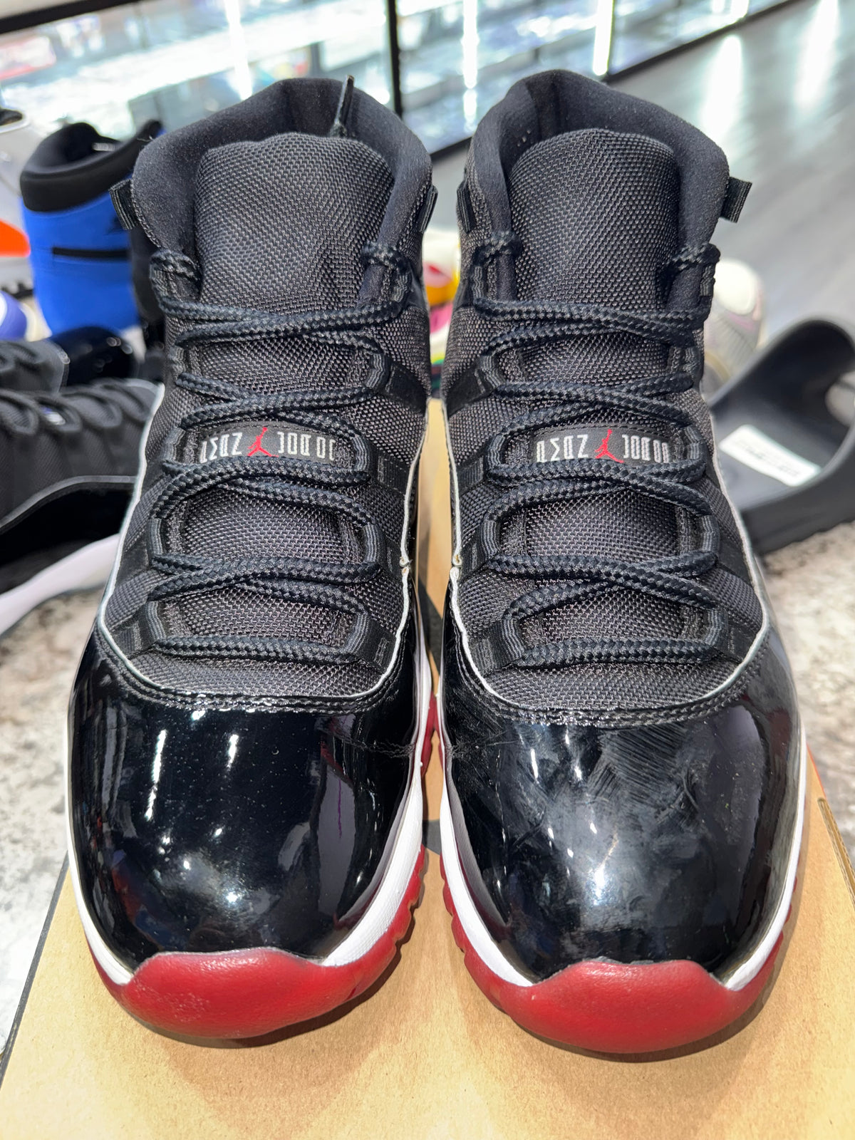 Jordan 11 Retro Playoffs Bred (2019)