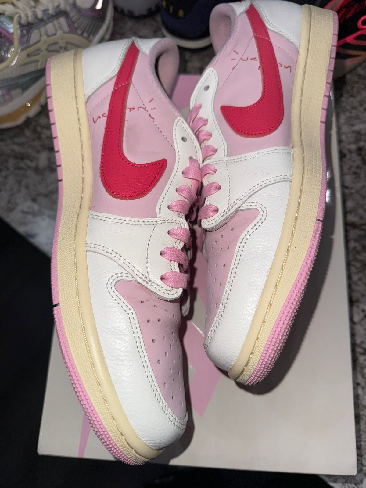 Jordan 1 Retro Low OG SP Travis Scott Sail Tropical Pink