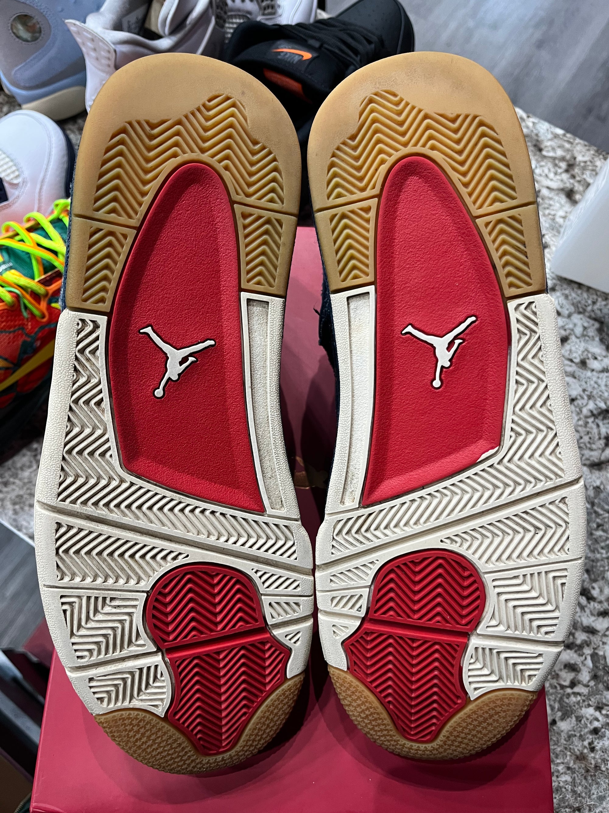 Jordan 4 Retro Levi's Denim (Tag with Levi's Logo)