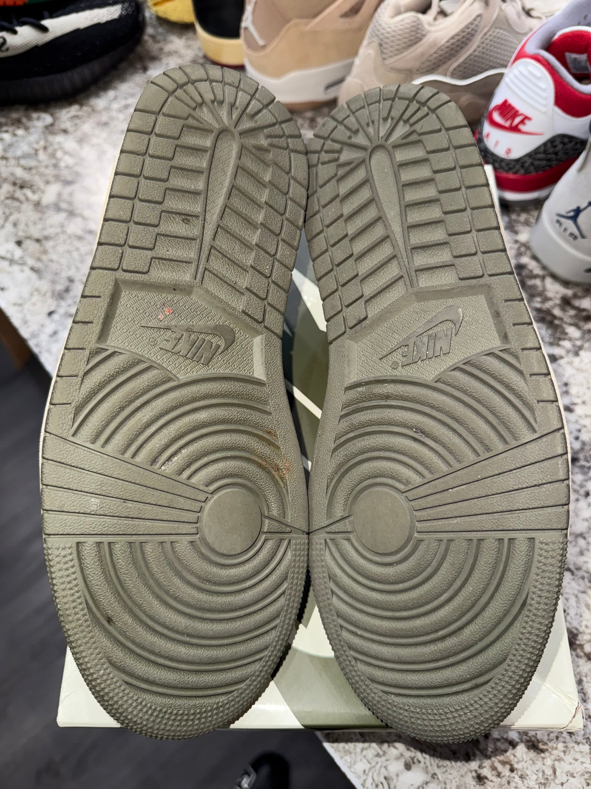 Jordan 1 Retro Low OG SP Travis Scott Olive (Women's)