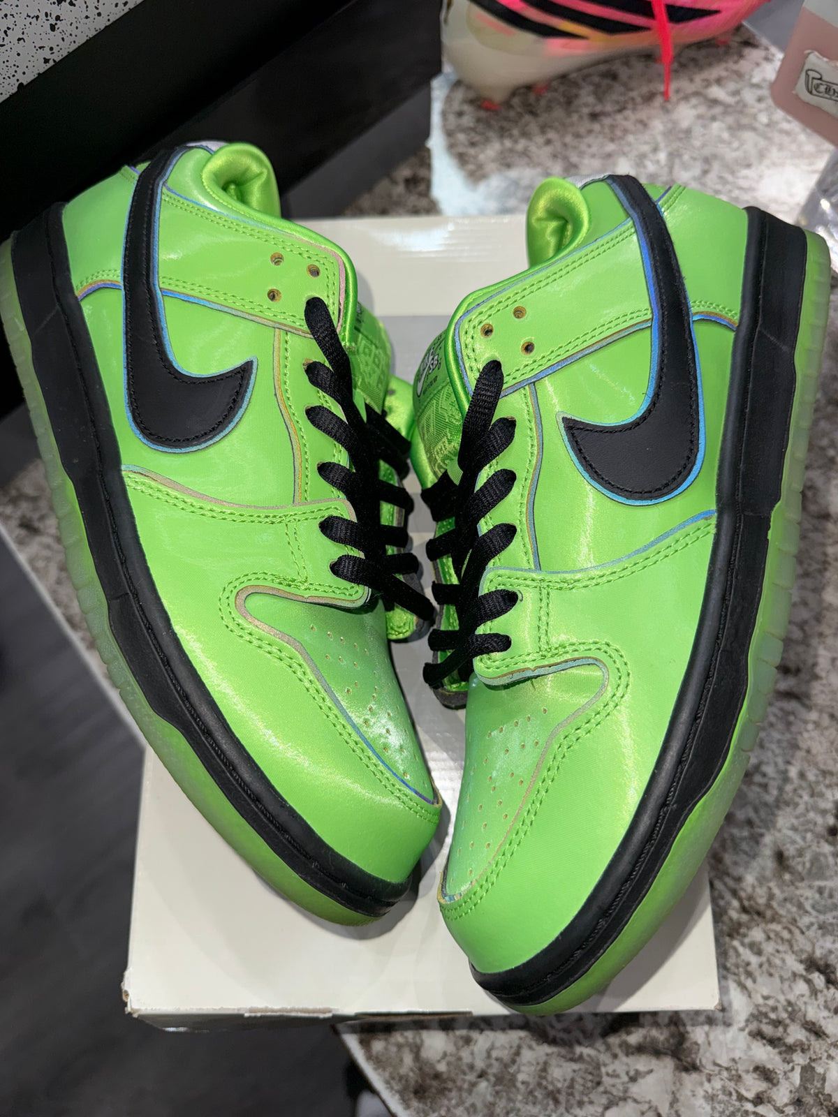 Nike SB Dunk Low The Powerpuff Girls Buttercup