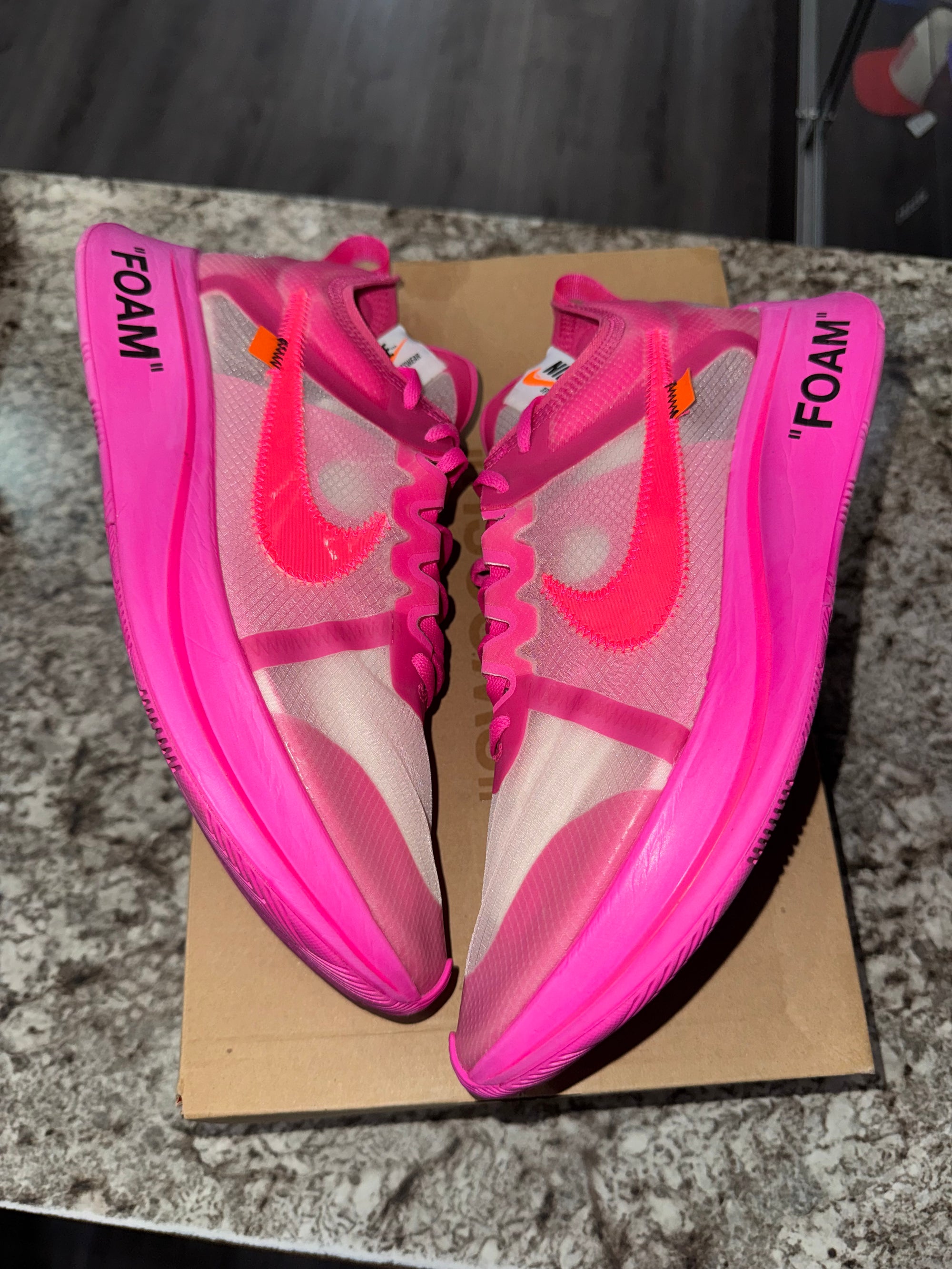 Nike Zoom Fly Off-White Pink