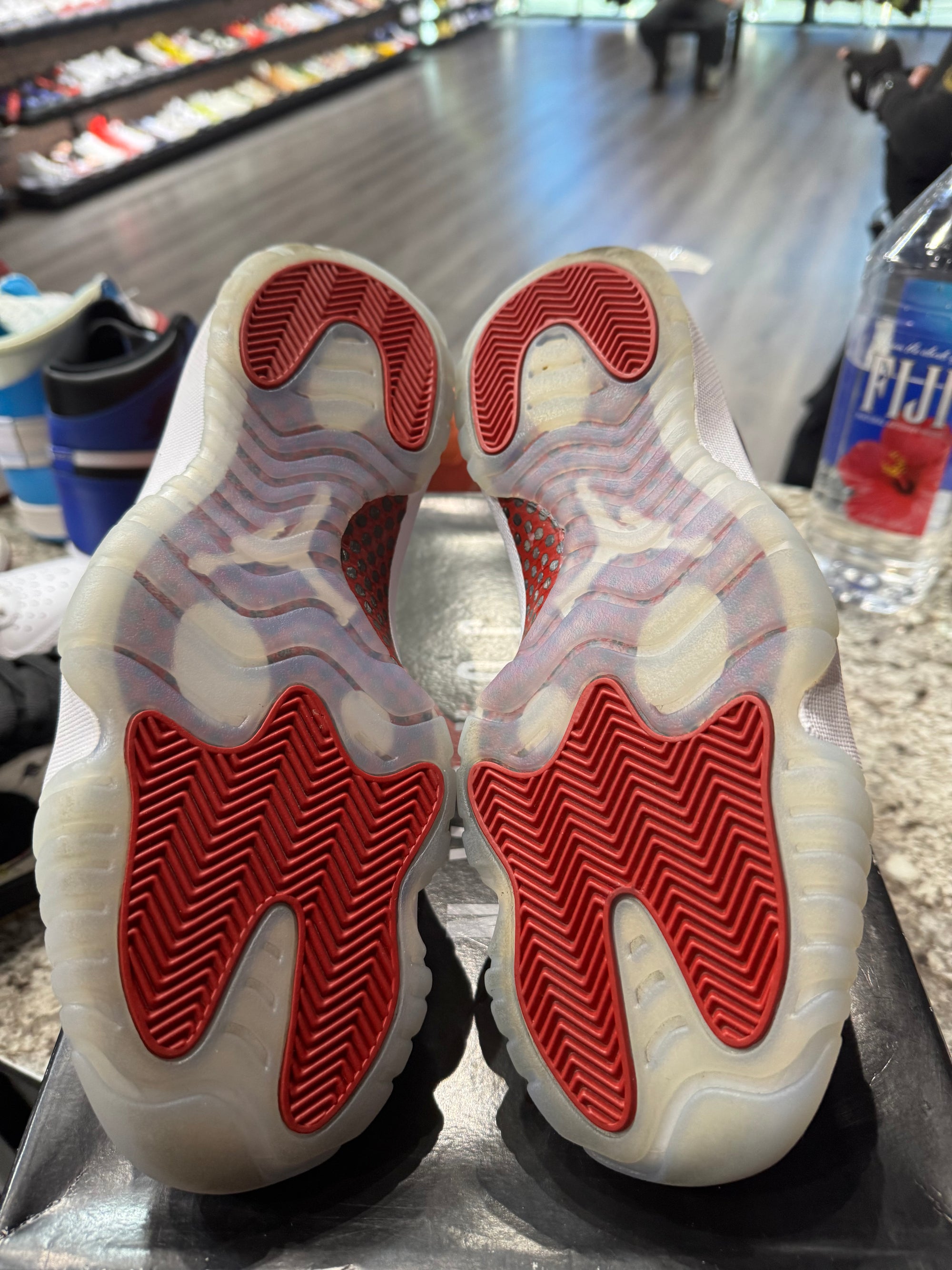 Jordan 11 Retro Cherry (2022)