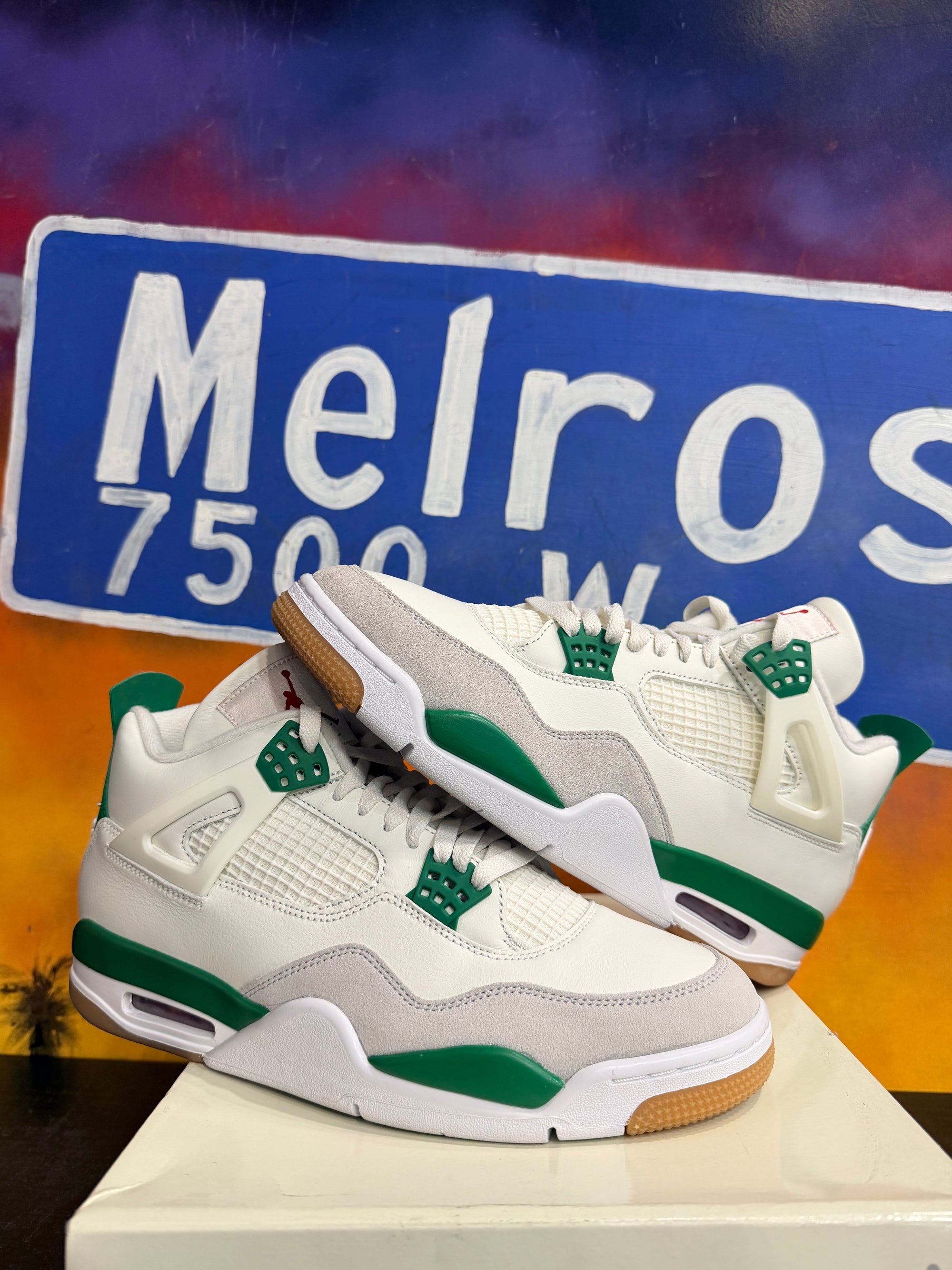 Jordan 4 Retro SB Pine Green