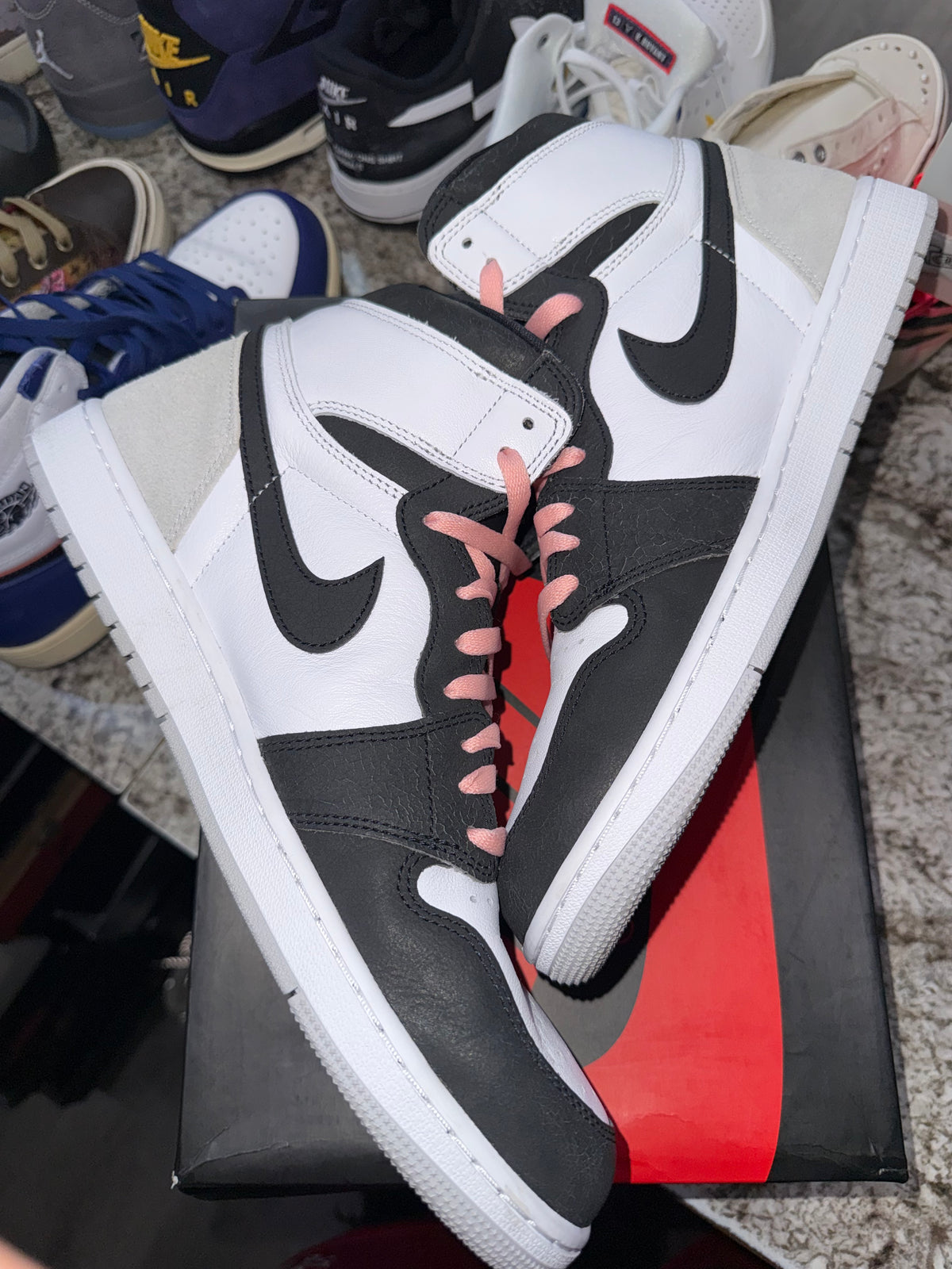 Jordan 1 Retro High OG Bleached Coral