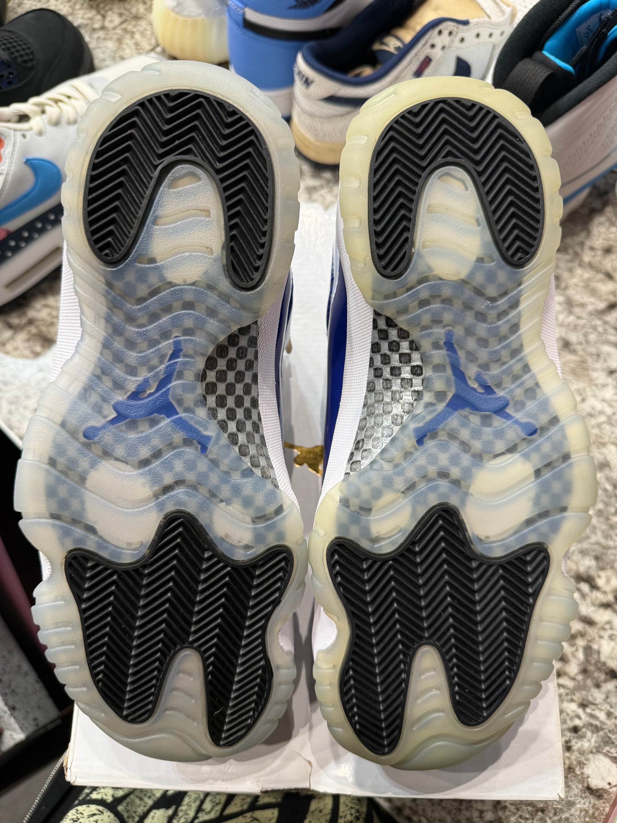 Jordan 11 Retro Low White Concord (Women's)