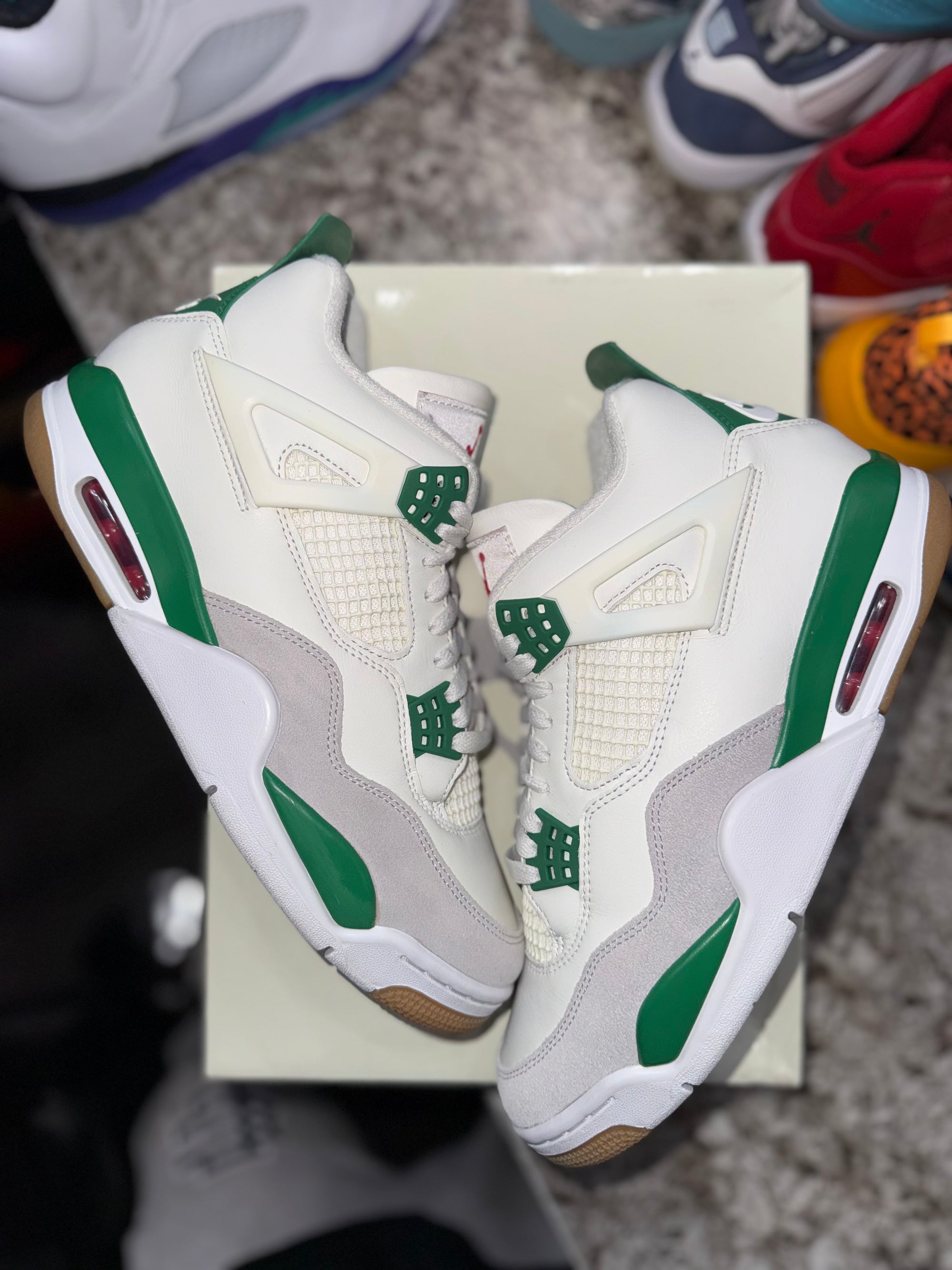 Jordan 4 Retro SB Pine Green
