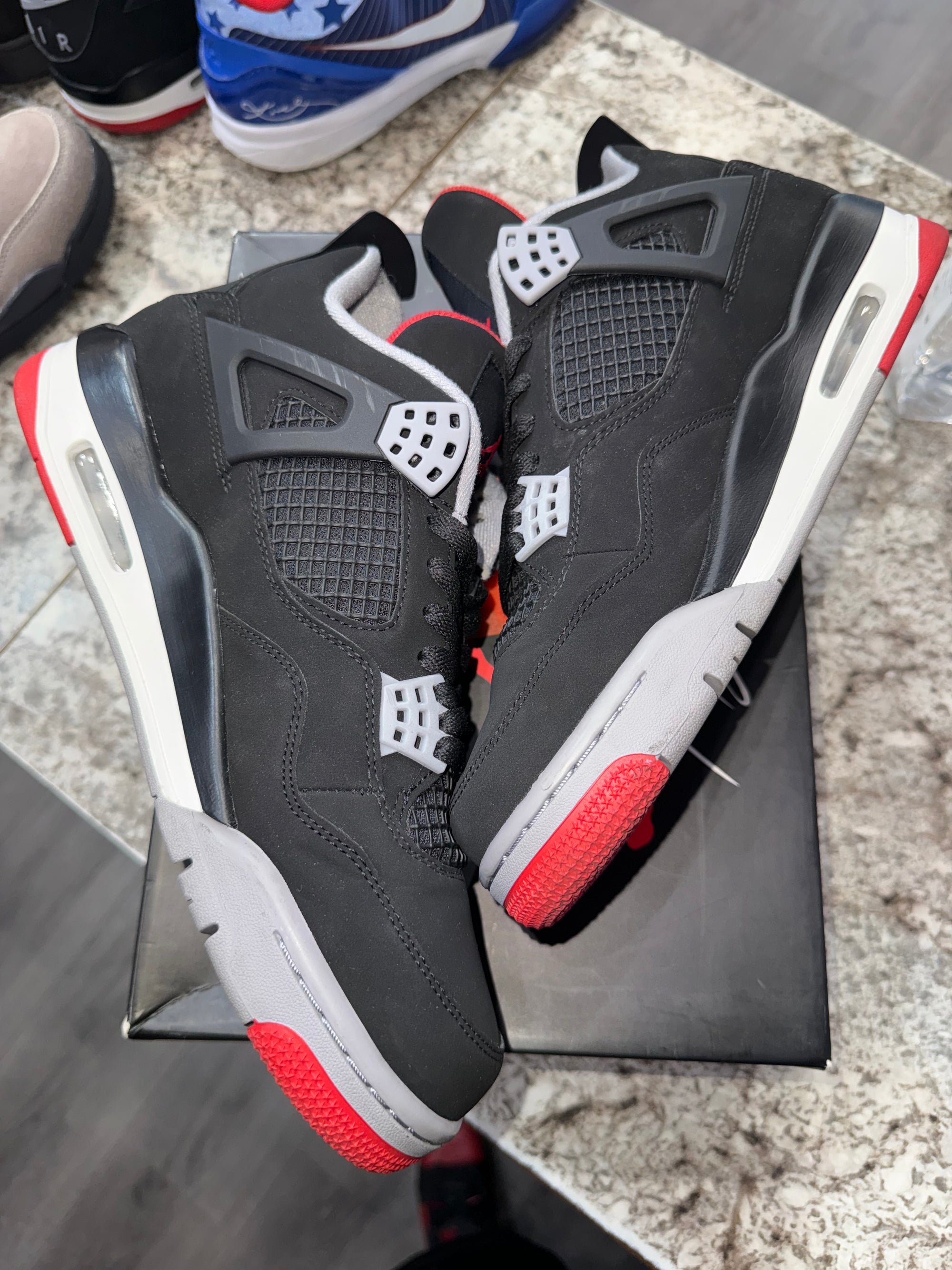 Jordan 4 Retro Bred (2019)