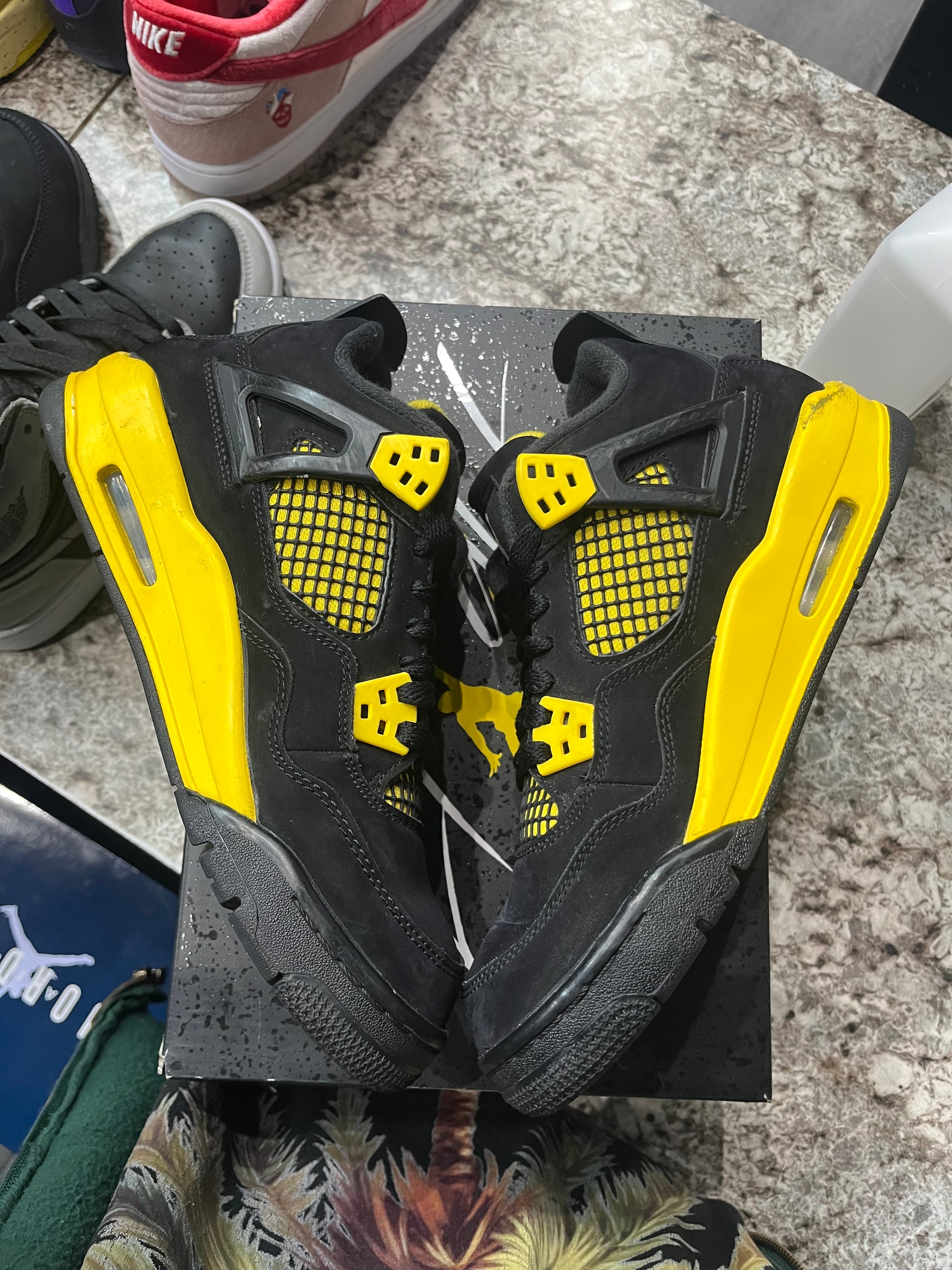 Jordan 4 Retro Thunder (2023) (GS)