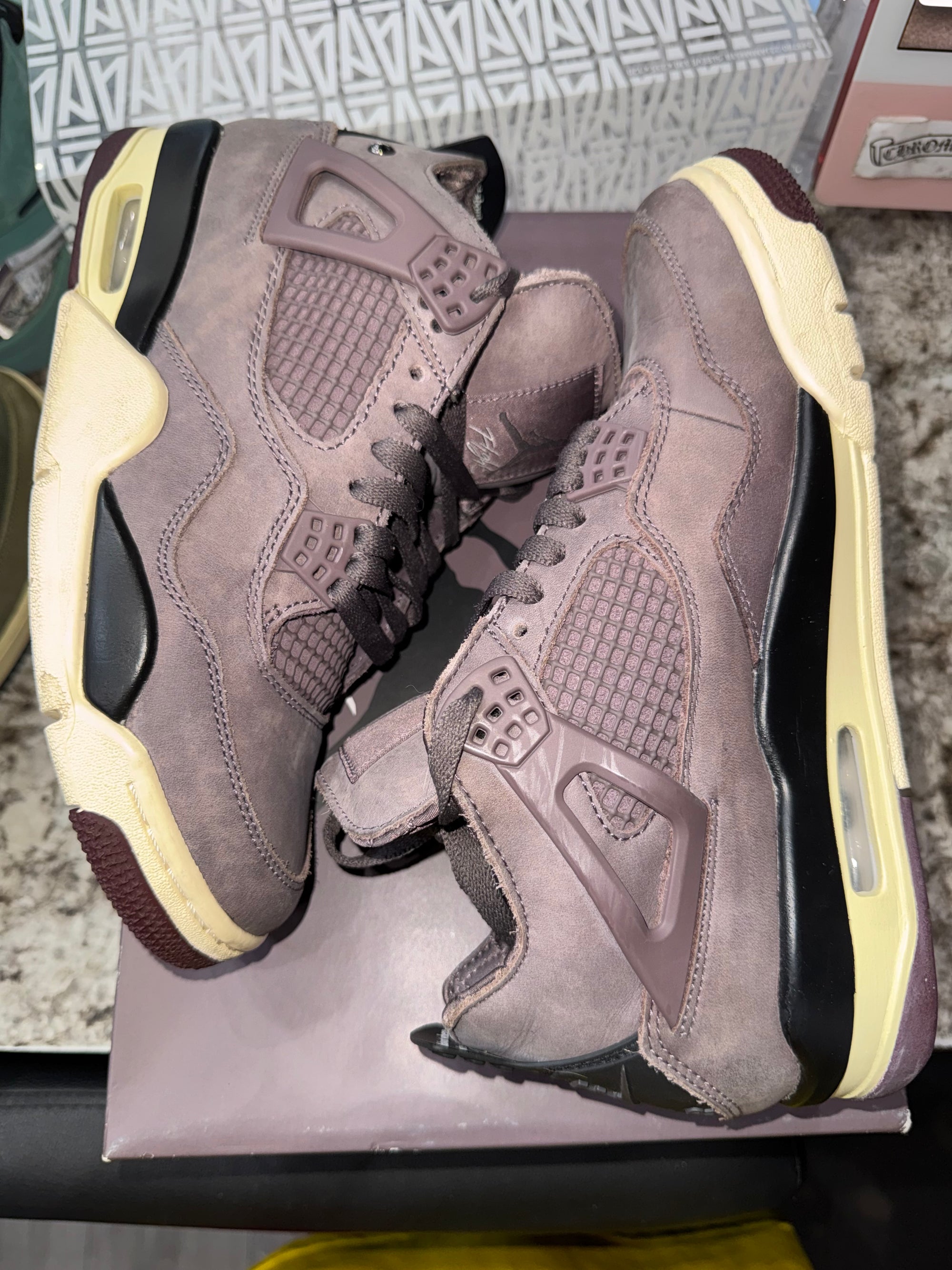 Jordan 4 Retro SP A Ma Maniére Violet Ore
