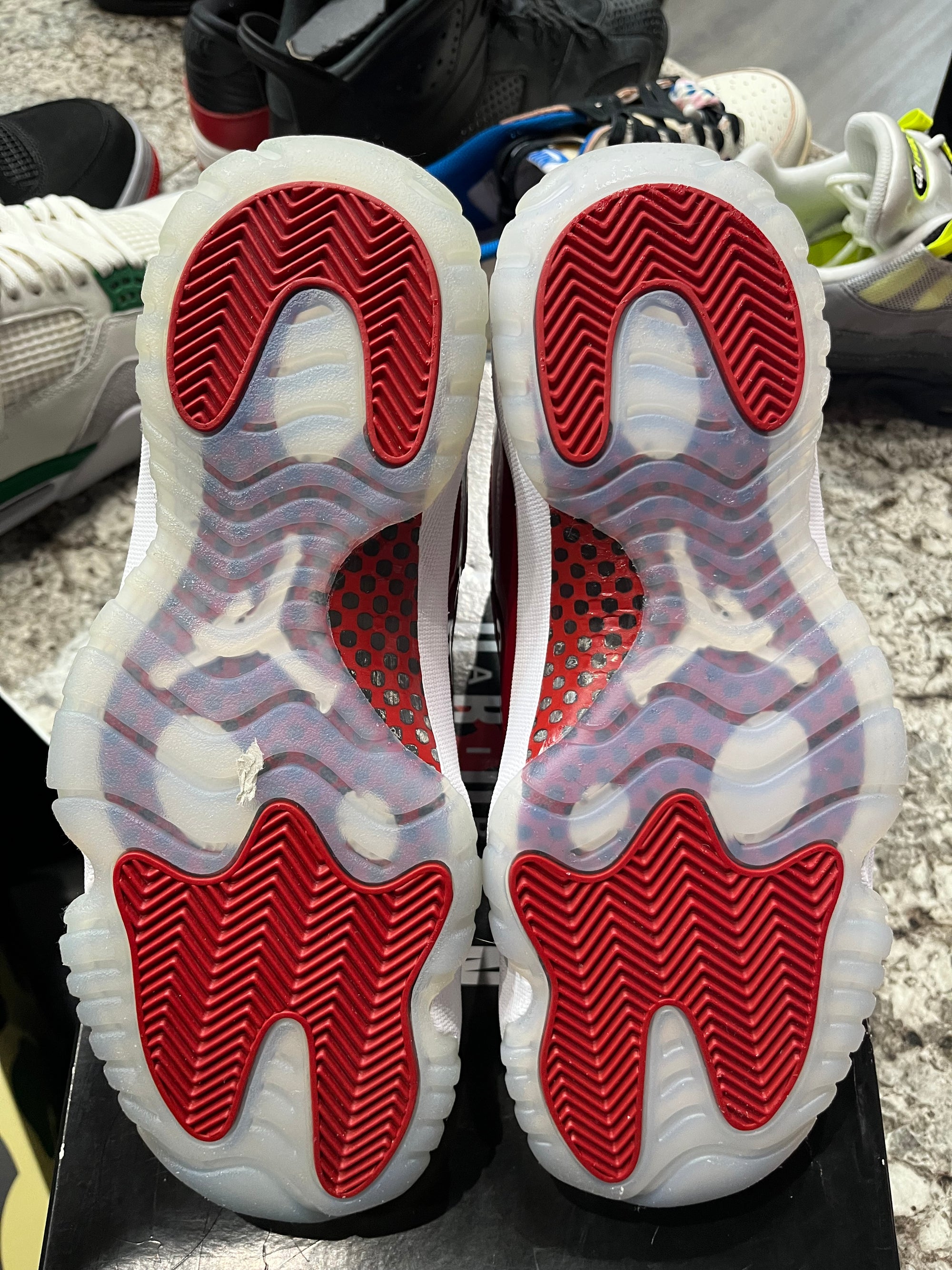 Jordan 11 Retro Cherry (2022)