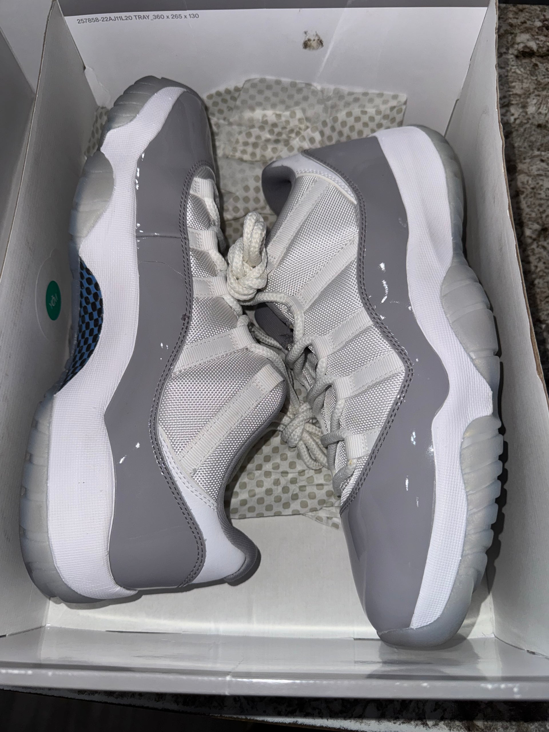 Jordan 11 Retro Low Cement Grey