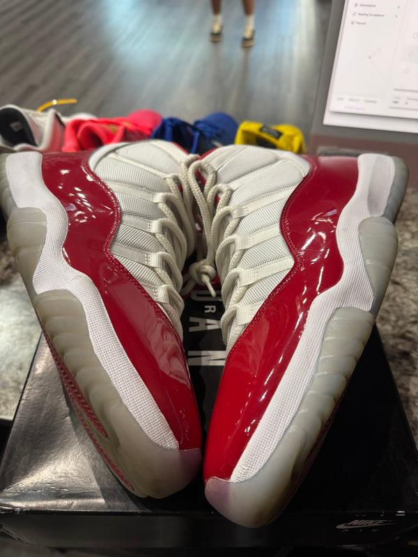 Jordan 11 Retro Cherry (2022)