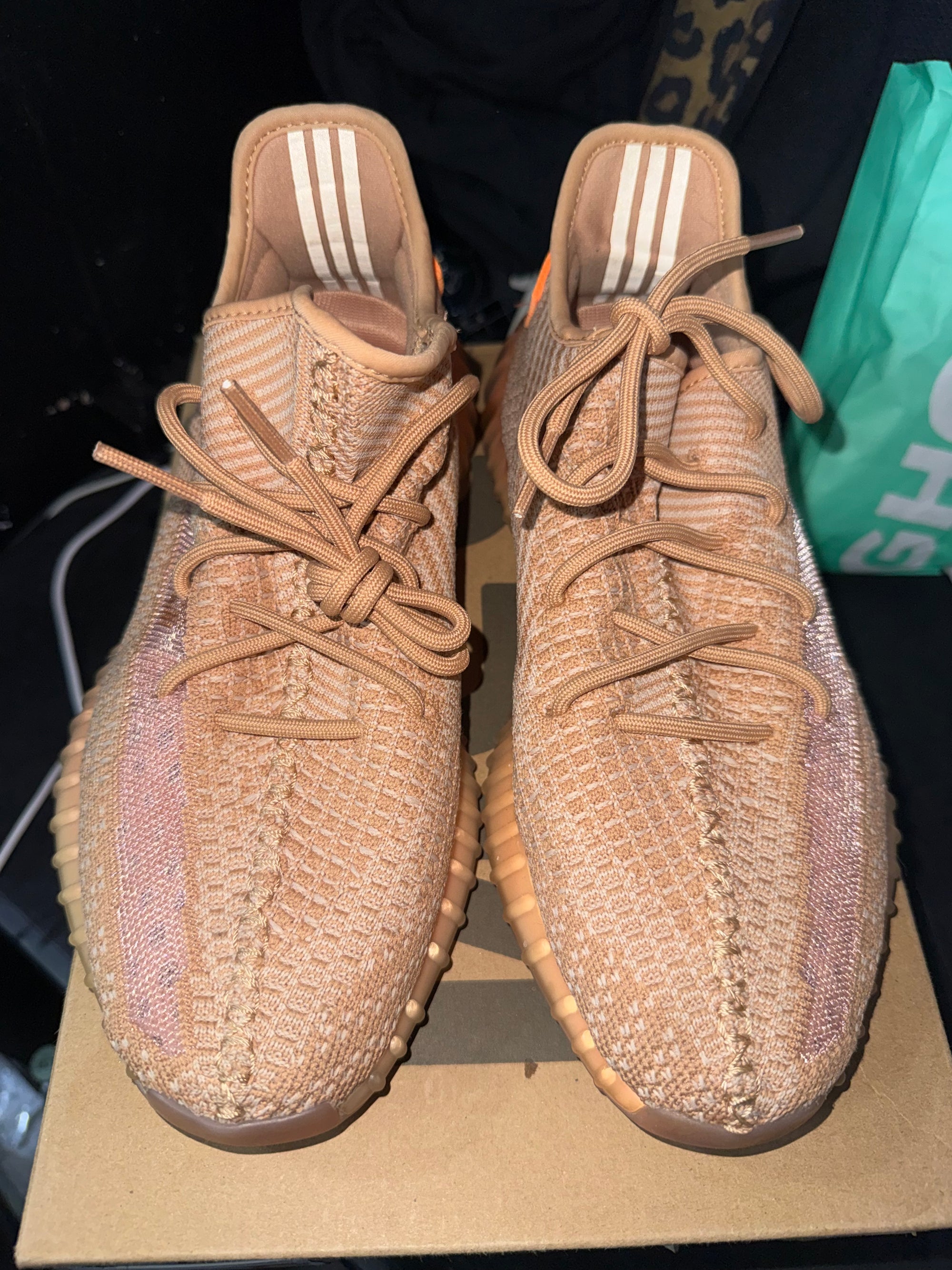 adidas Yeezy Boost 350 V2 Clay