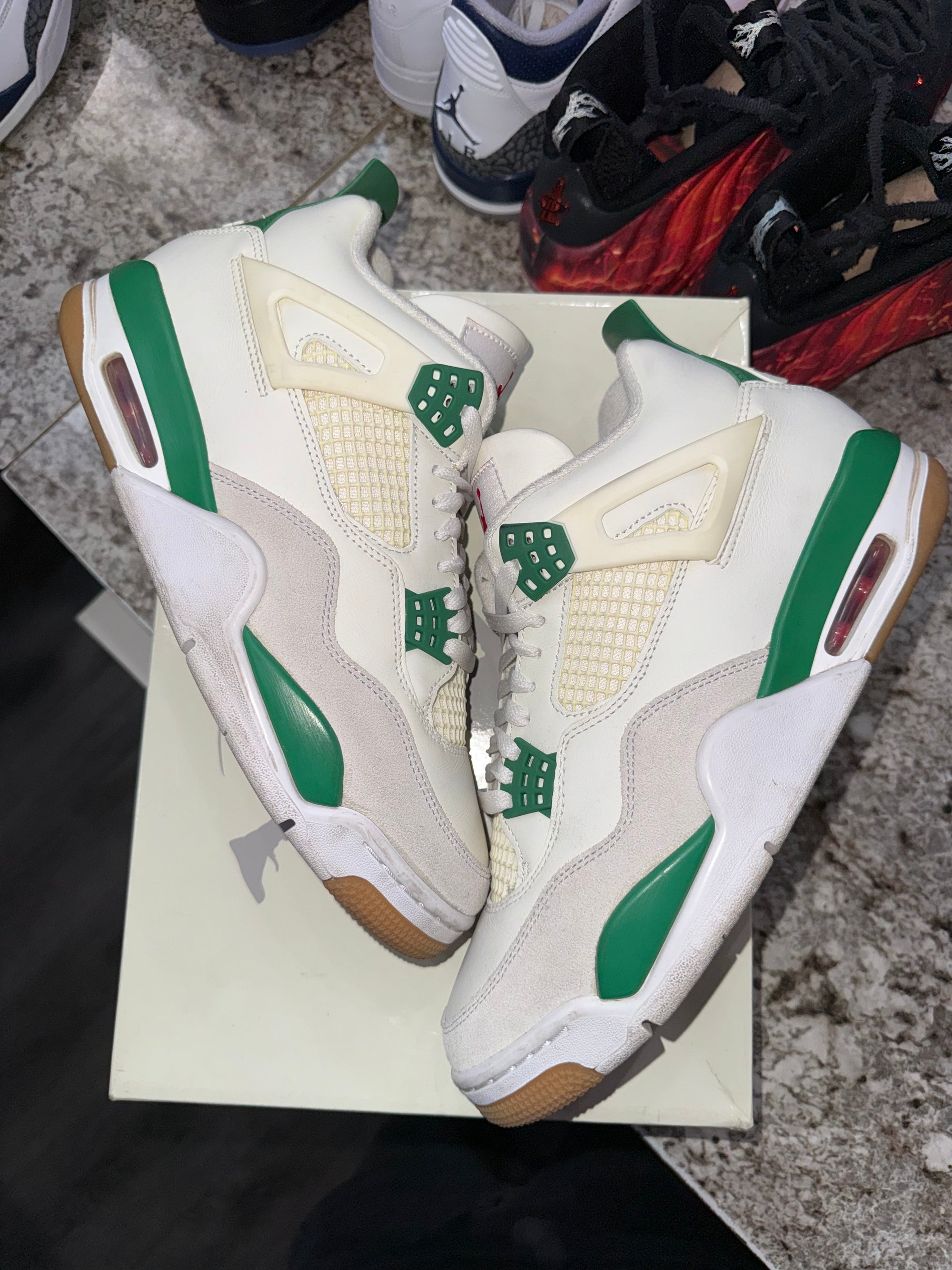 Jordan 4 Retro SB Pine Green
