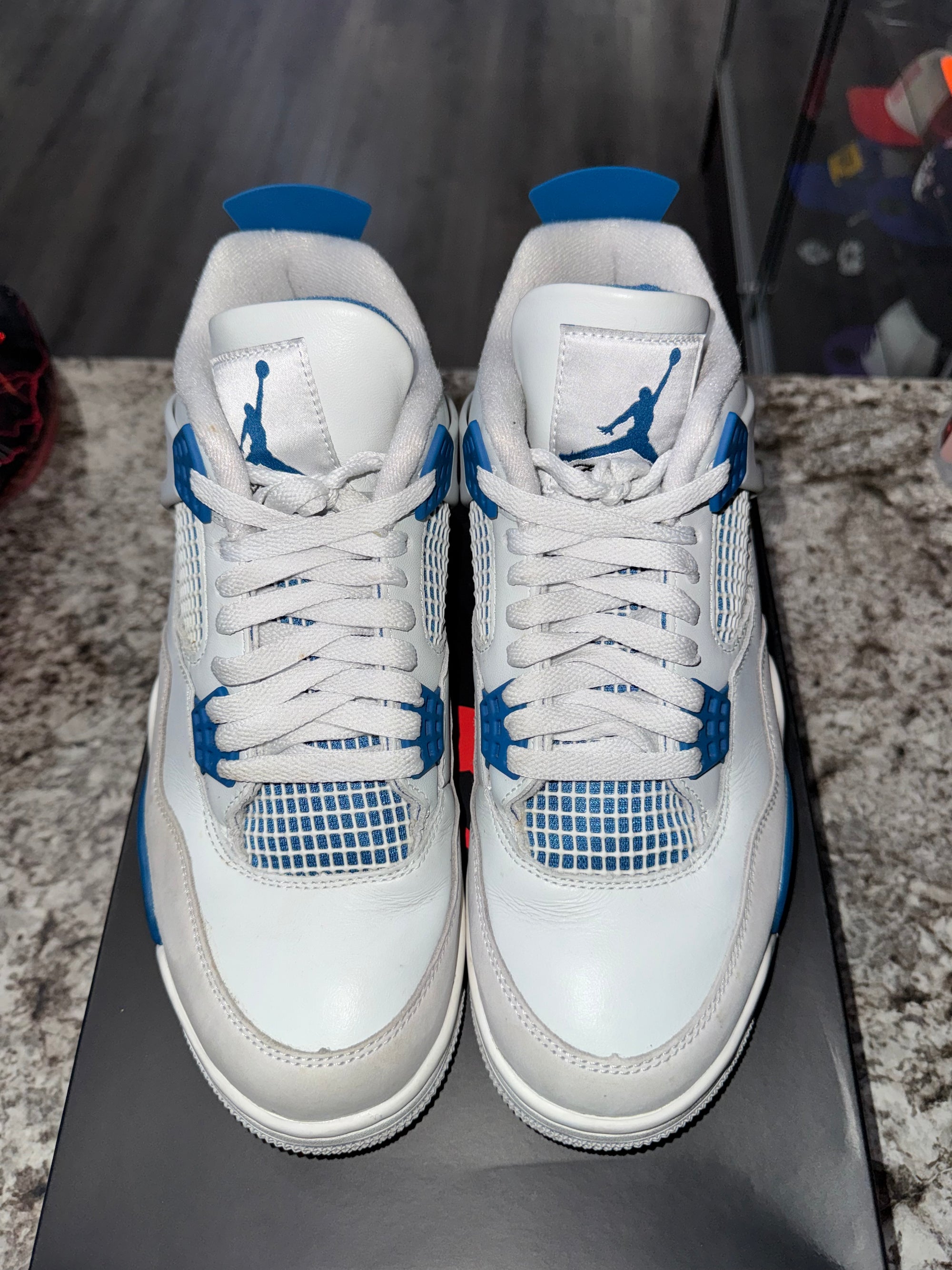 Jordan 4 Retro Military Blue (2024)