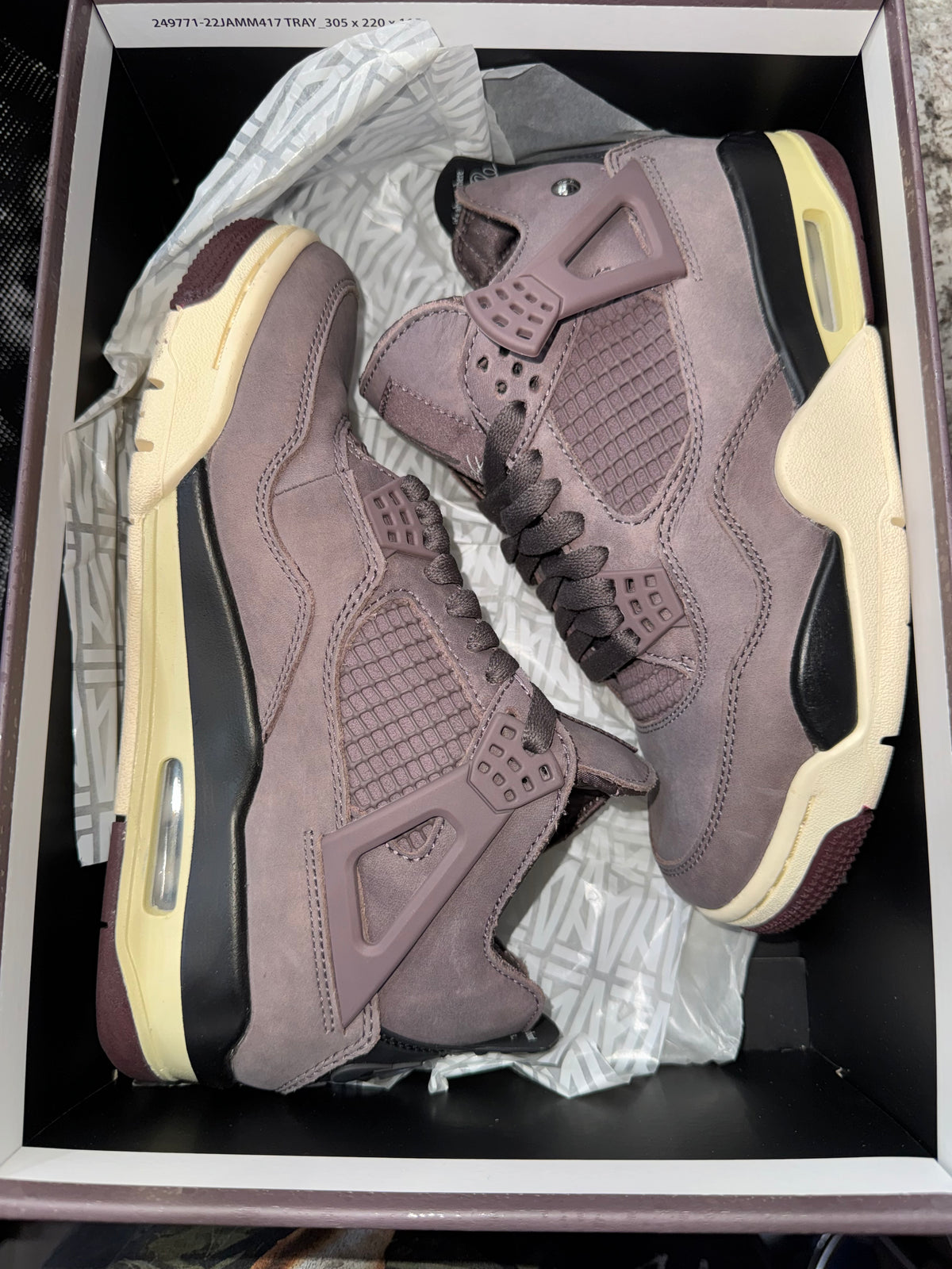Jordan 4 Retro SP A Ma Maniére Violet Ore