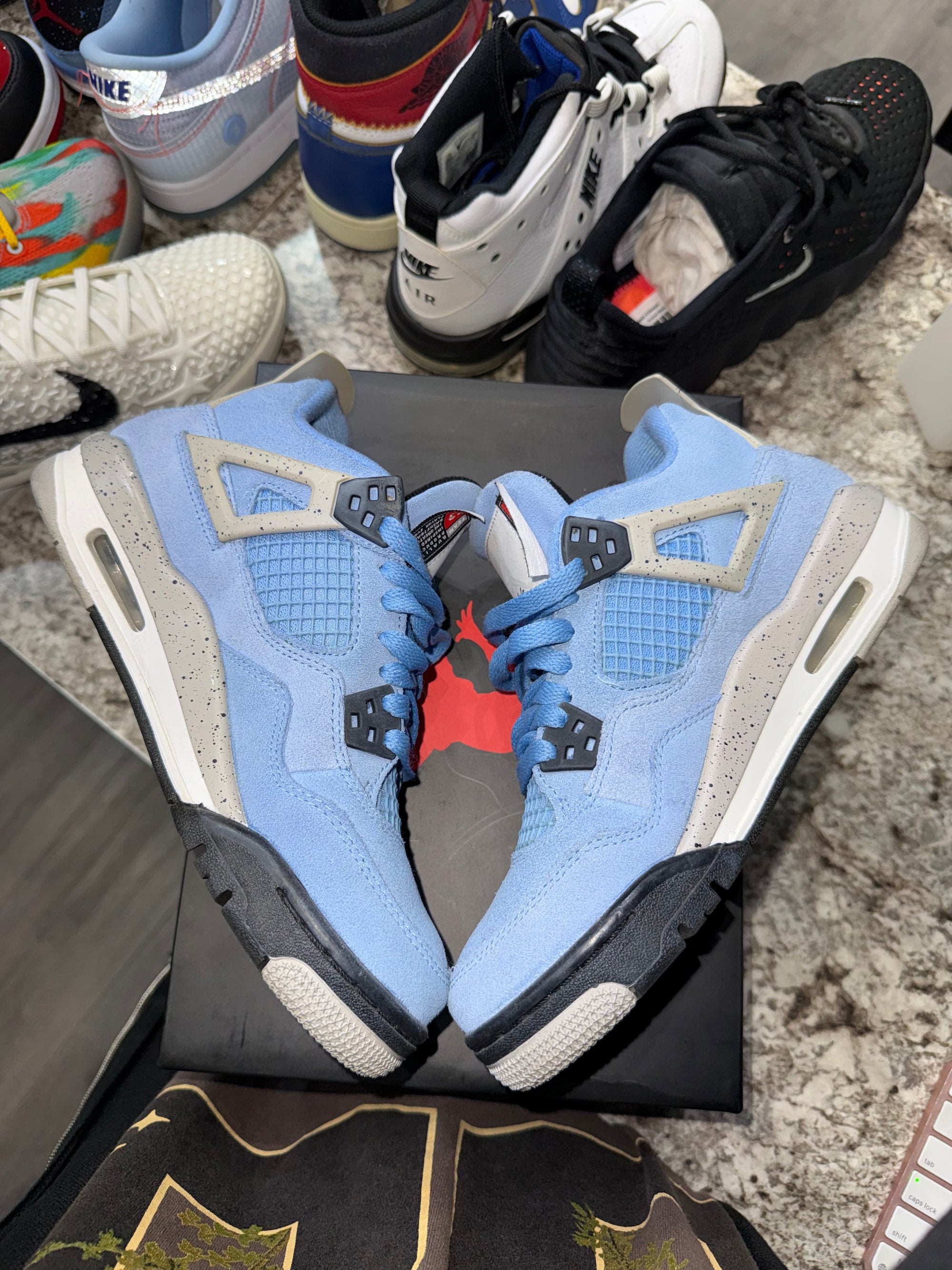 Jordan 4 Retro University Blue (GS)