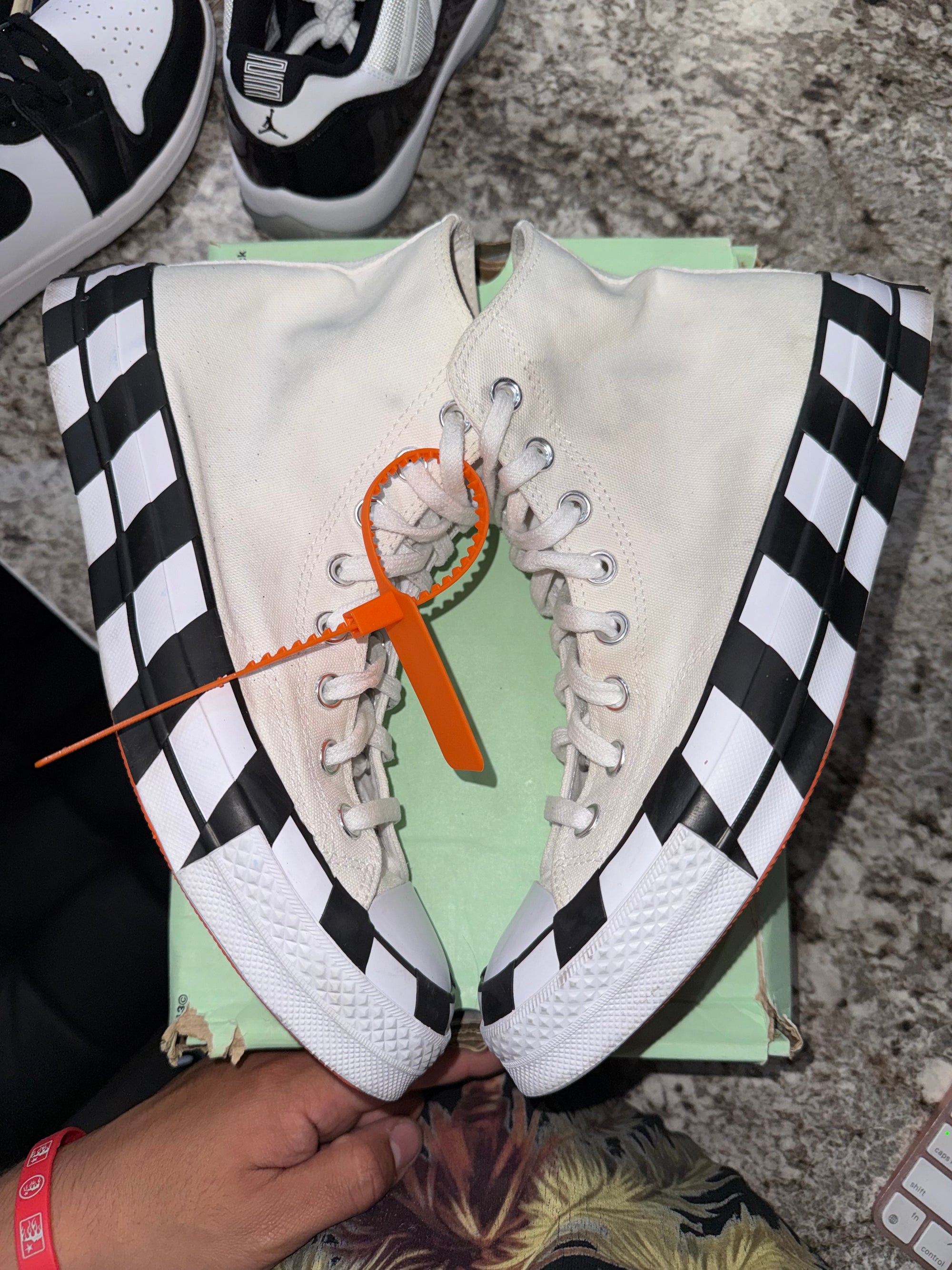Converse Chuck Taylor All Star 70 Hi Off-White