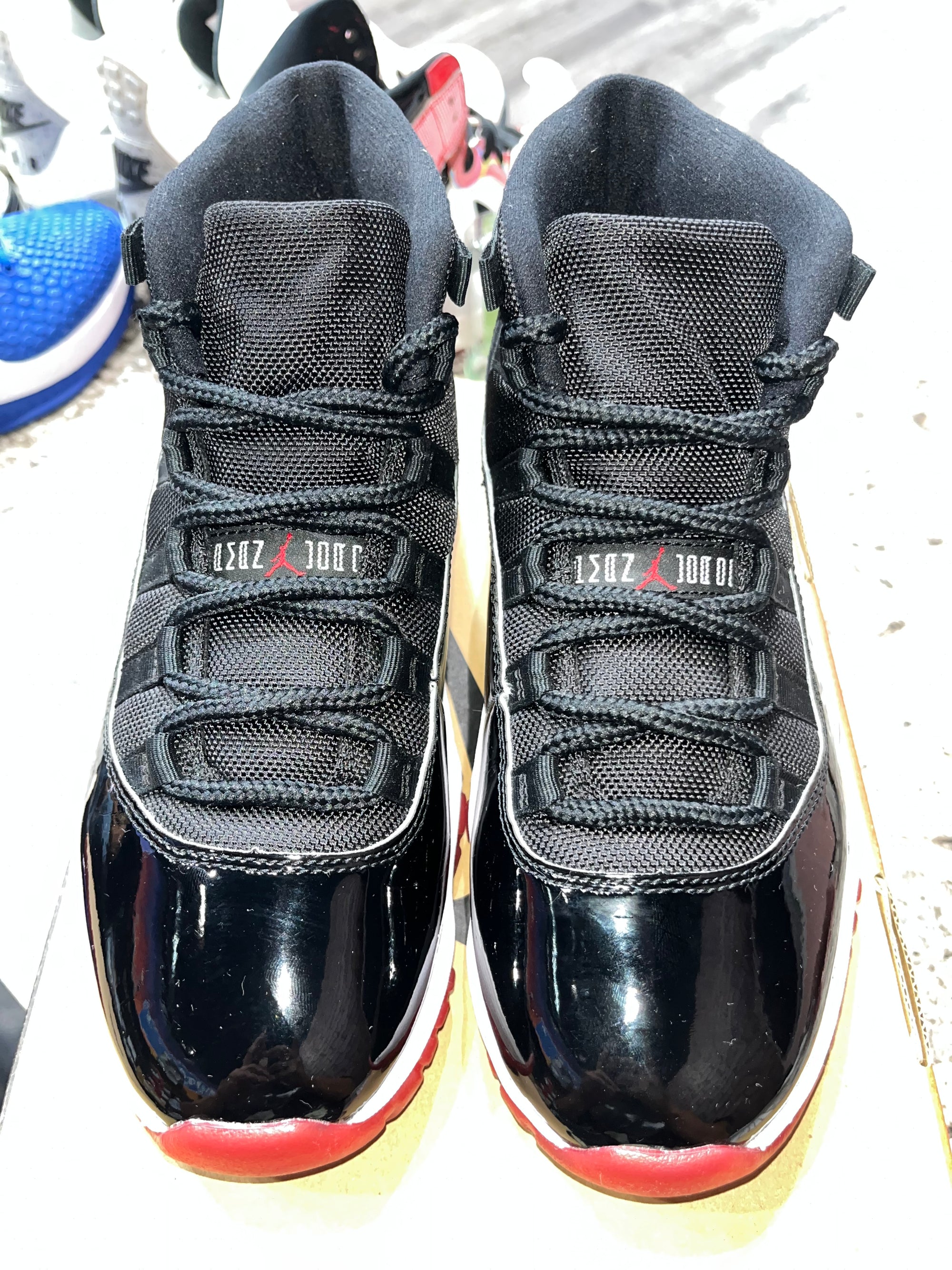 Jordan 11 Retro Playoffs Bred (2019)