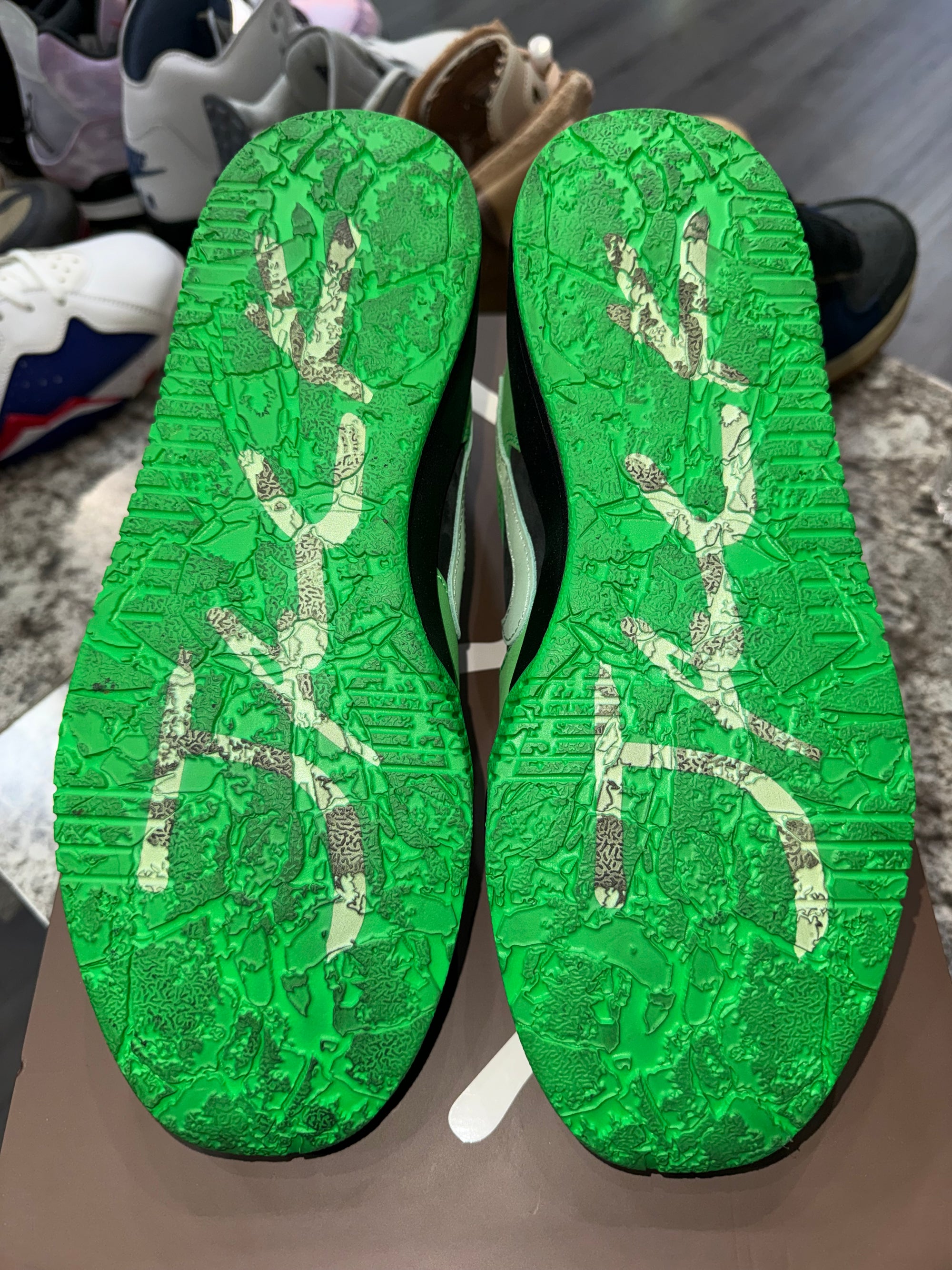 Jordan CJ1 T-Rexx Travis Scott Green Spark