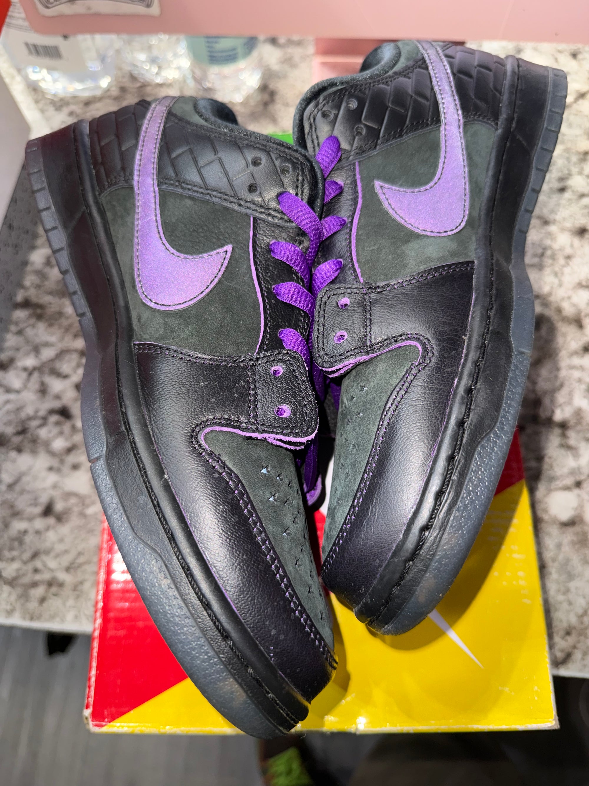Nike SB Dunk Low Familia First Avenue