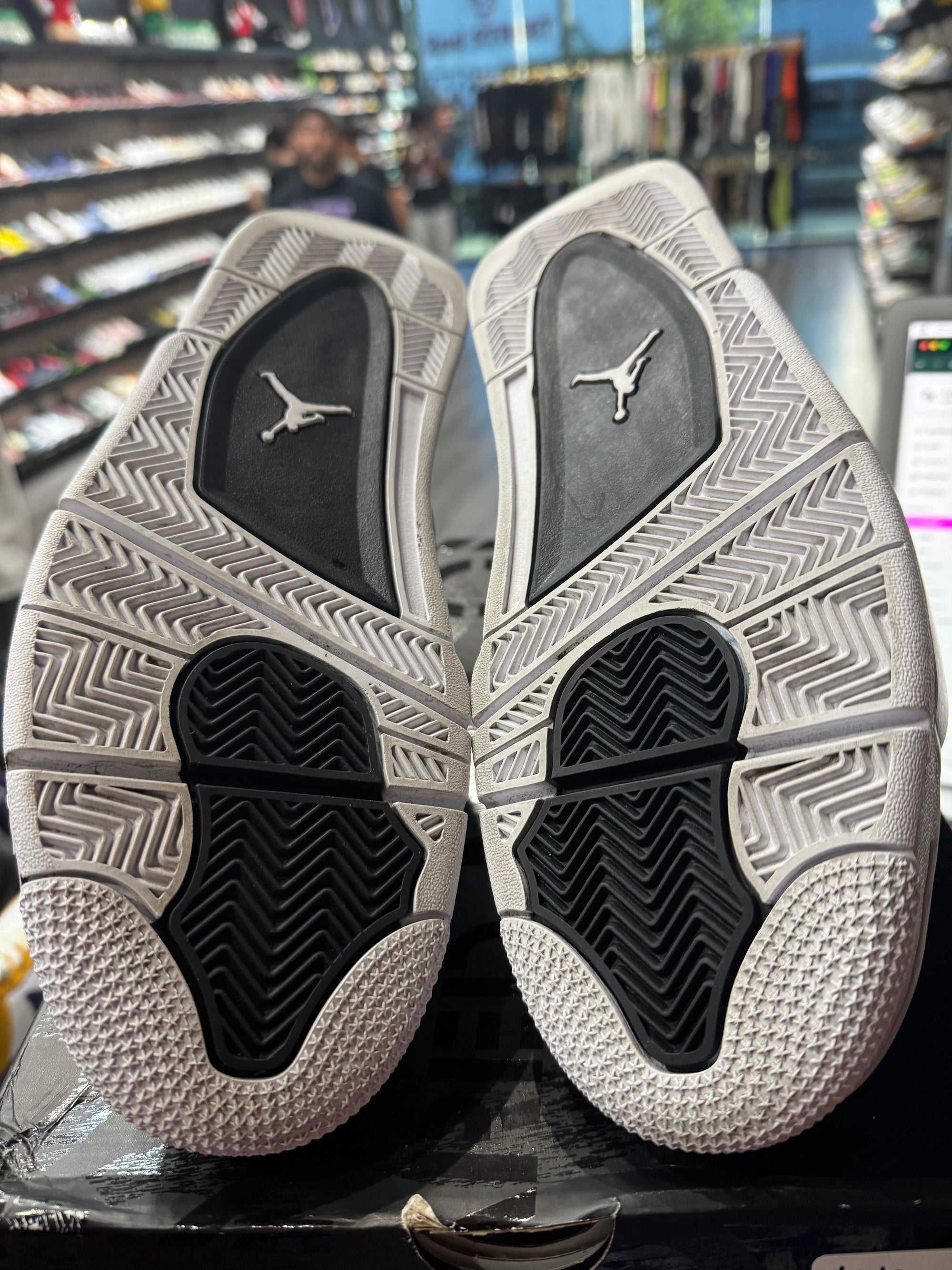 Jordan 4 Retro Fear (2024)