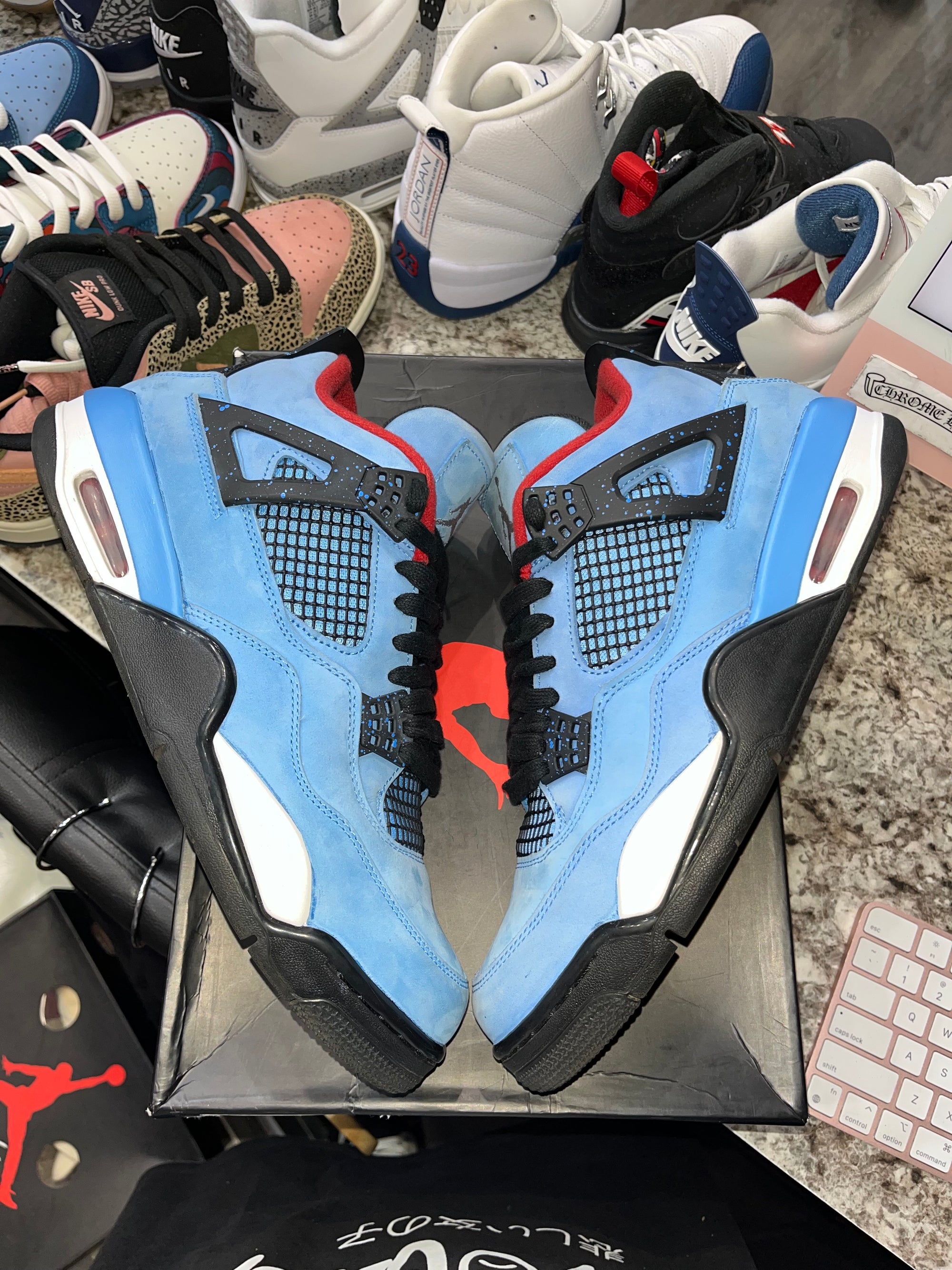 Jordan 4 Retro Travis Scott Cactus Jack