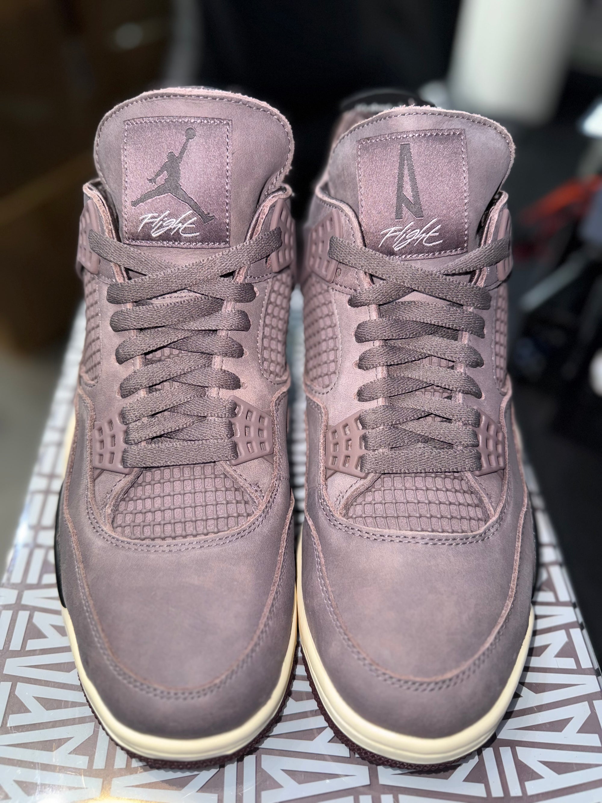 Jordan 4 Retro SP A Ma Maniére Violet Ore
