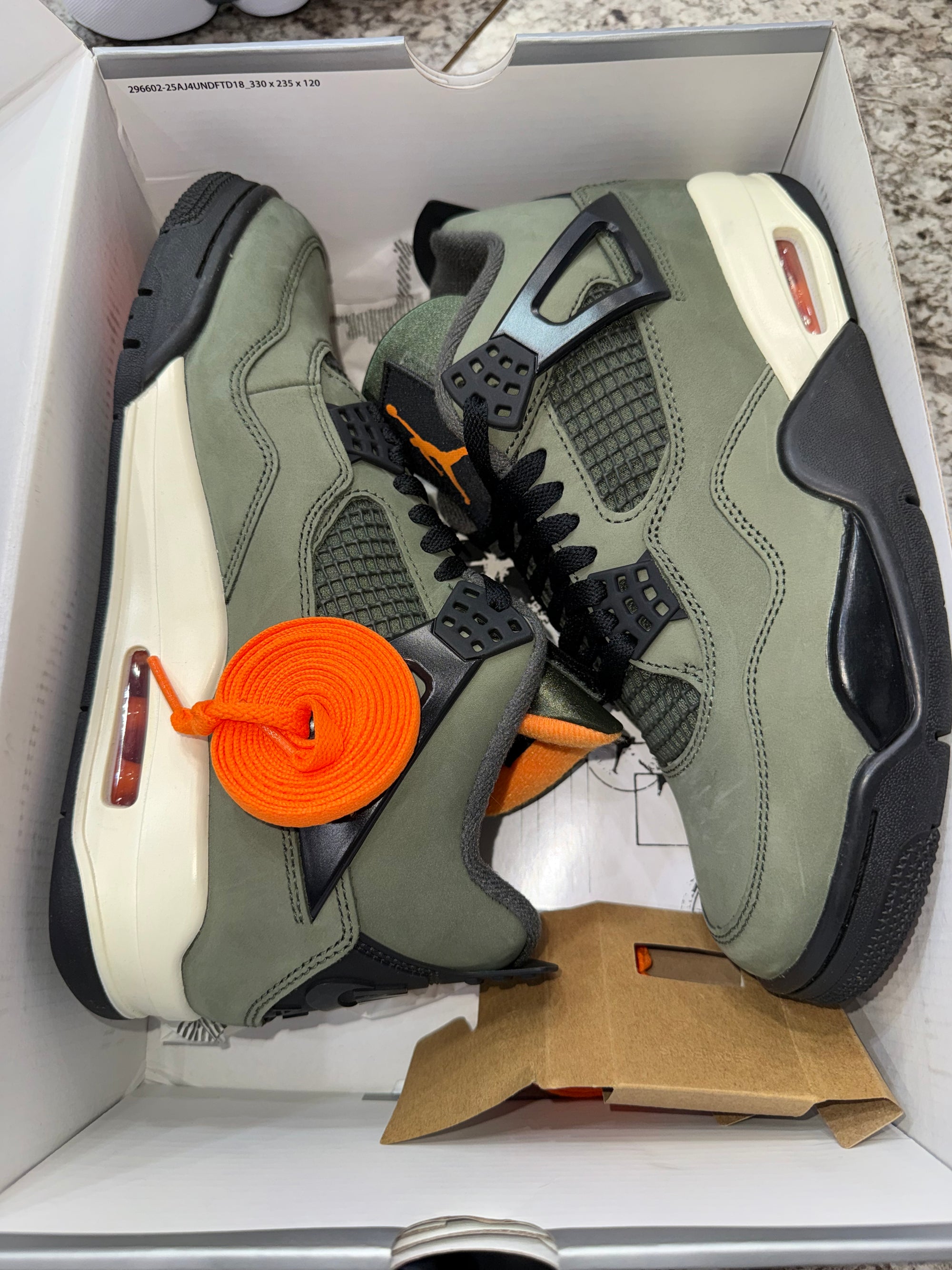 Jordan 4 Retro OG SP Undefeated (2025)