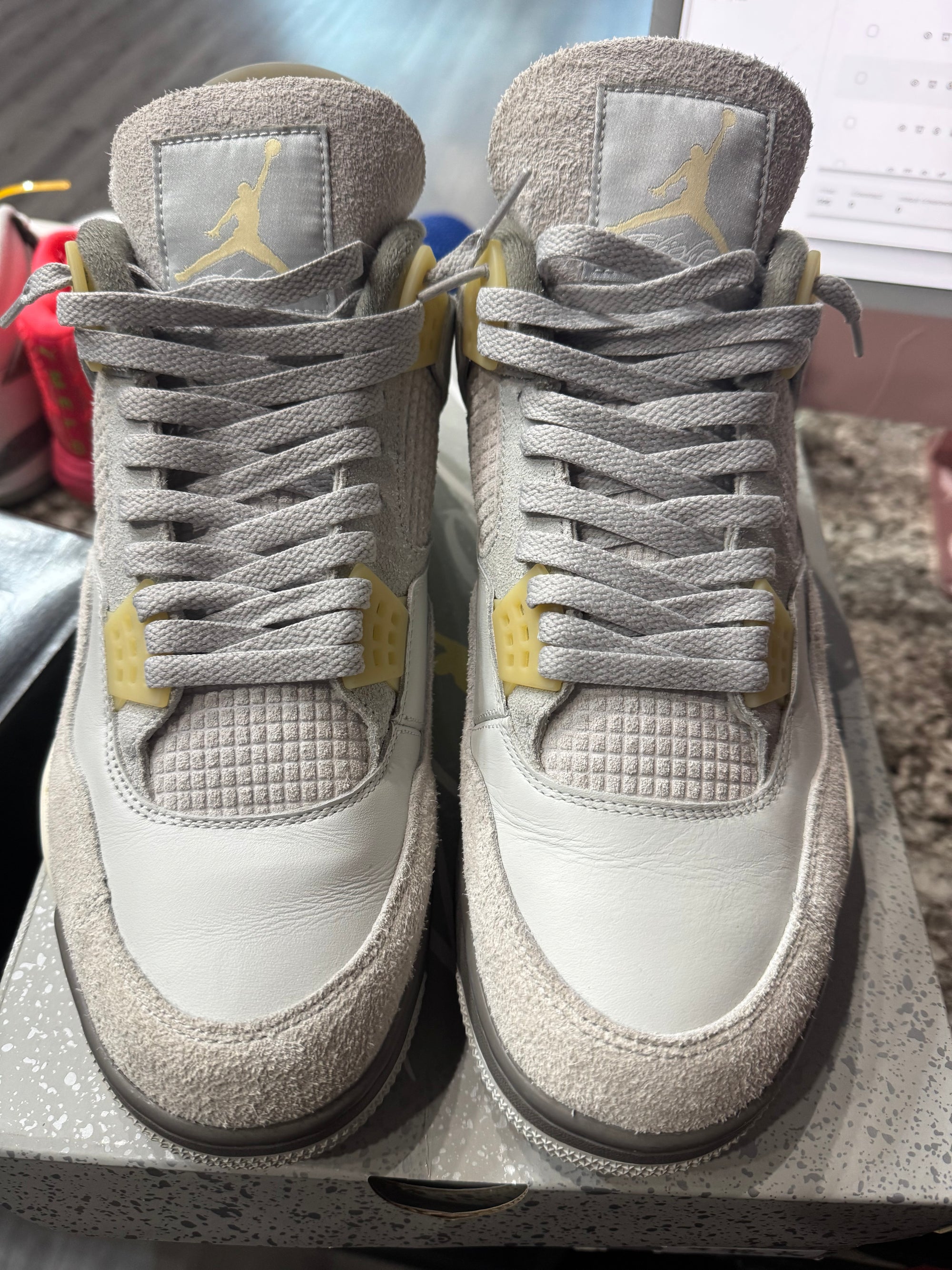 Jordan 4 Retro SE Craft Photon Dust