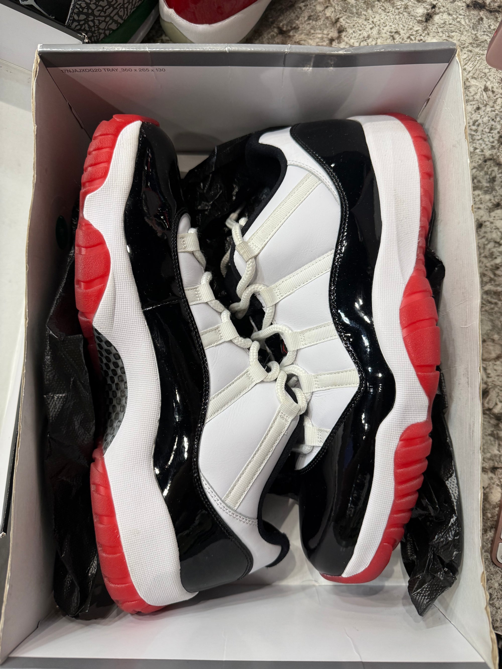 Jordan 11 Retro Low Concord Bred