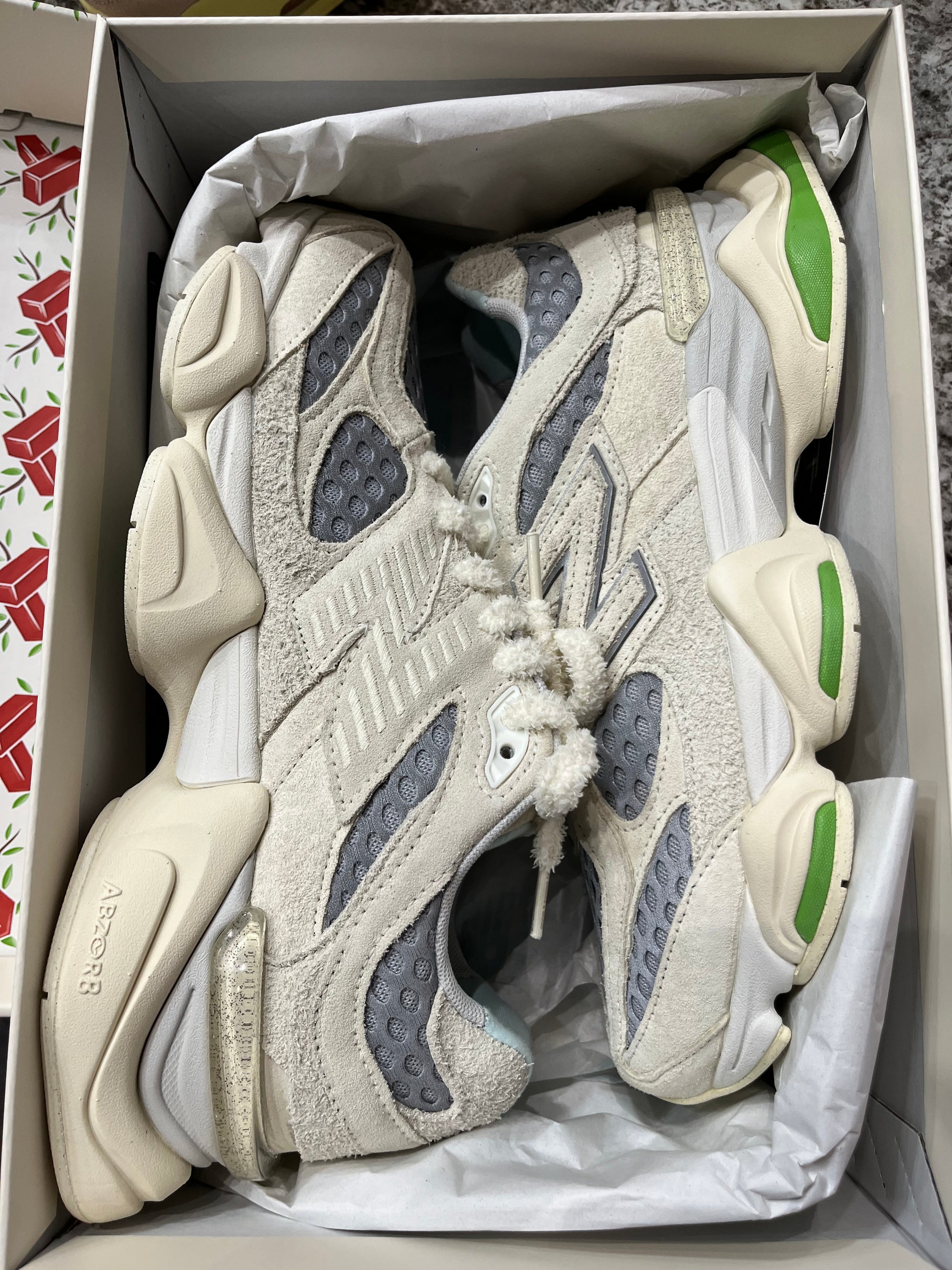 New Balance 9060 Bricks & Wood