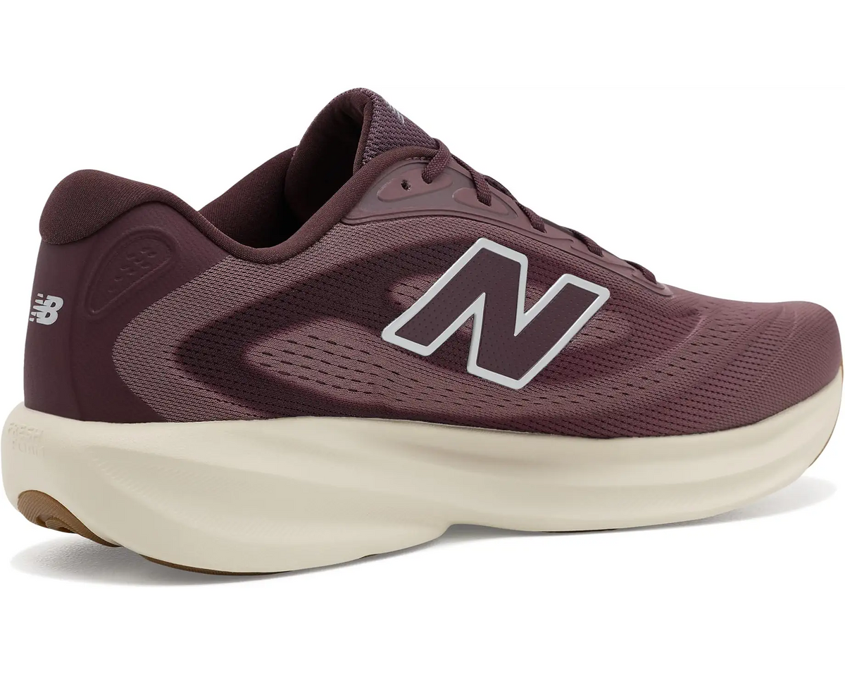 New Balance Men’s Fresh Foam 680 V9 Shoes - Burgundy