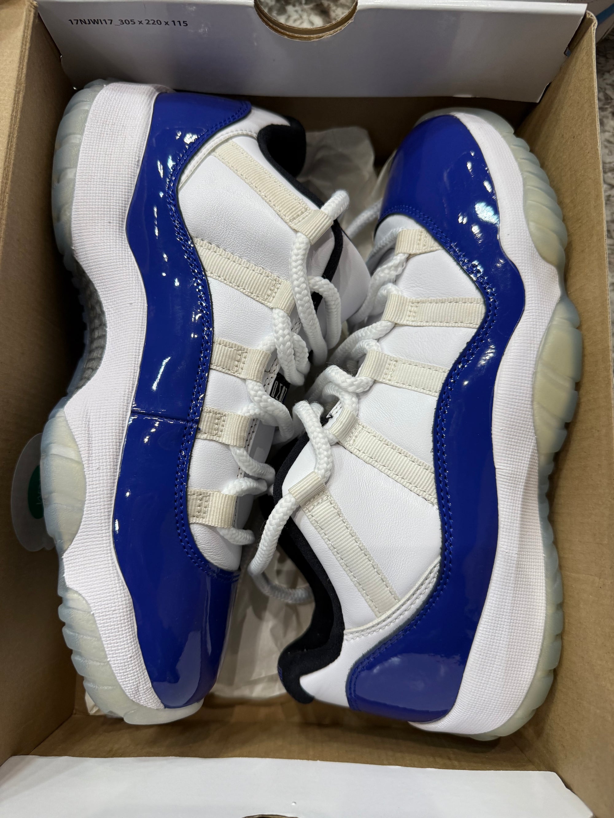Jordan 11 Retro Low White Concord (Women's)