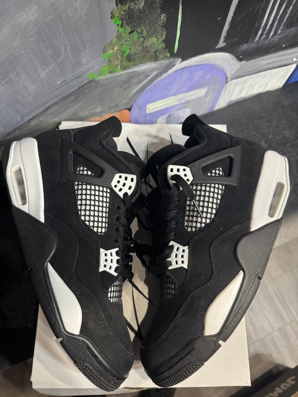 Jordan 4 Retro White Thunder
