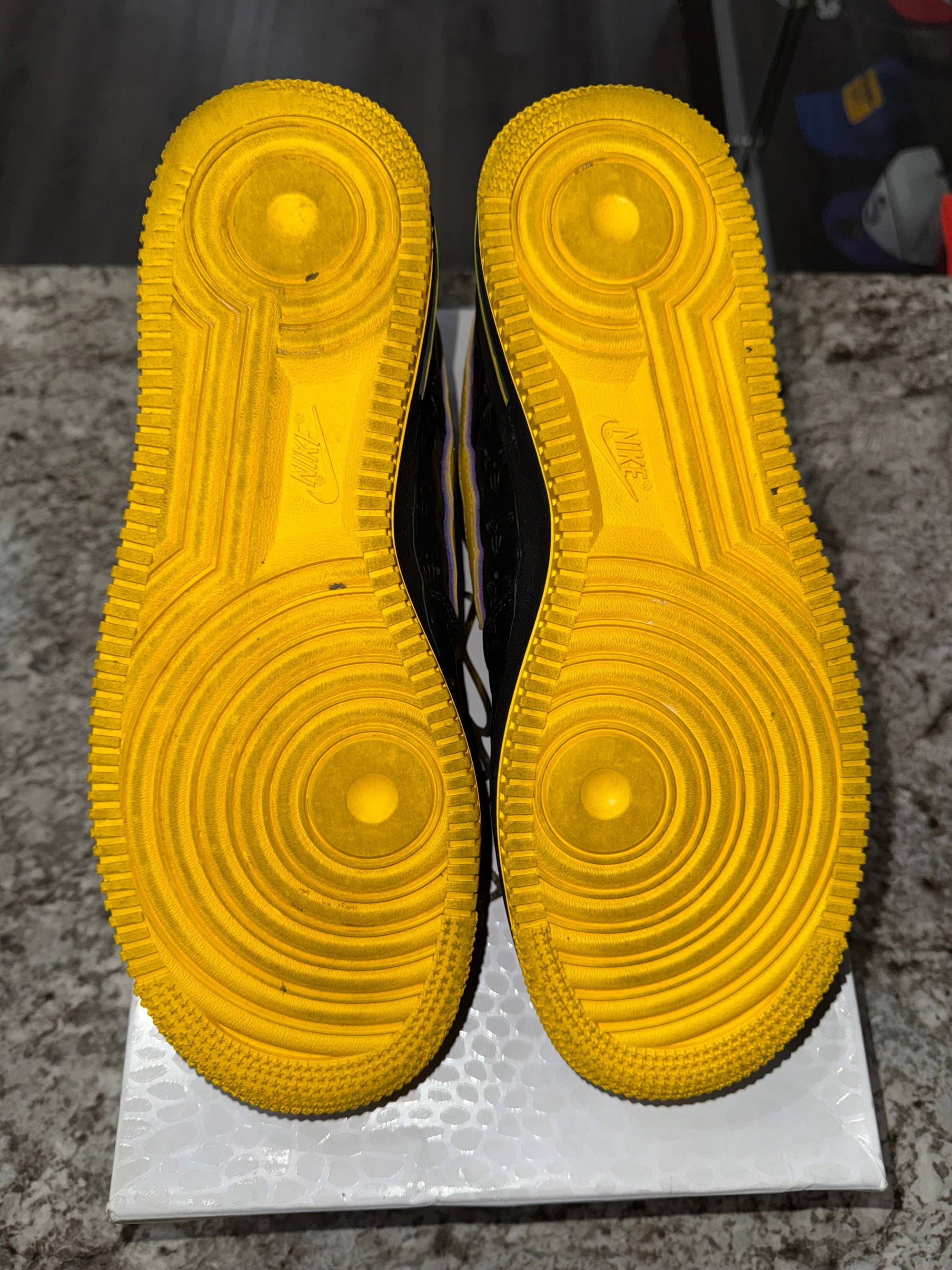 Nike Air Force 1 Low Kobe Bryant Lakers Away (Numbered Edition of 8000)