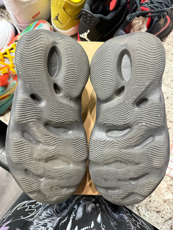 adidas Yeezy Foam RNR Onyx