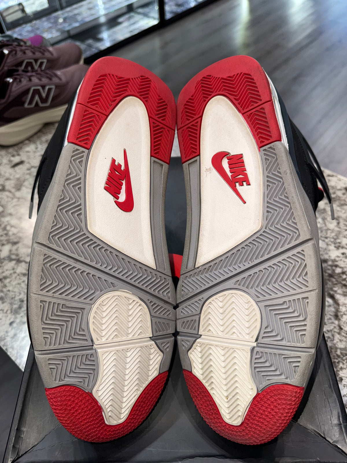 Jordan 4 Retro Bred (2019)