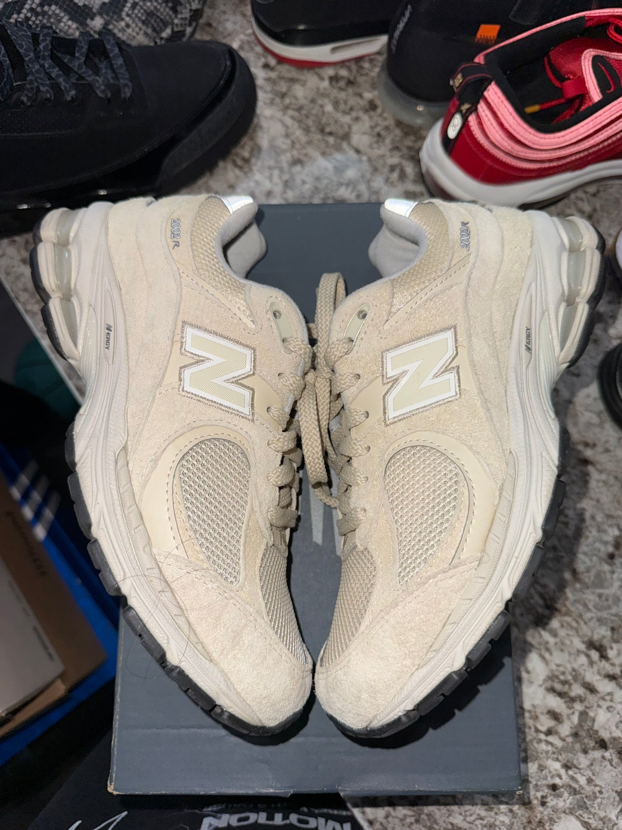 New Balance 2002R Bone Light Aluminum