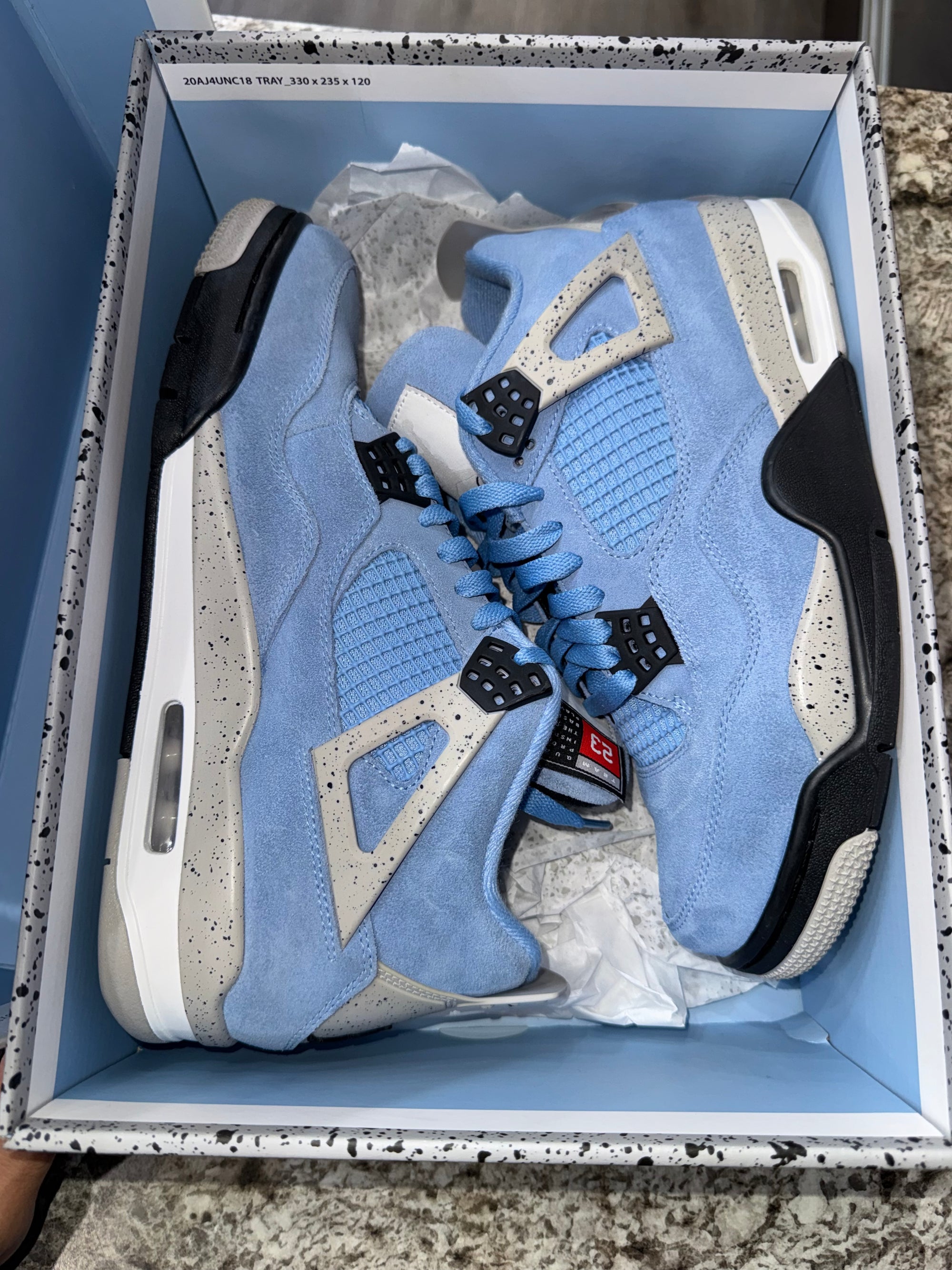 Jordan 4 Retro University Blue