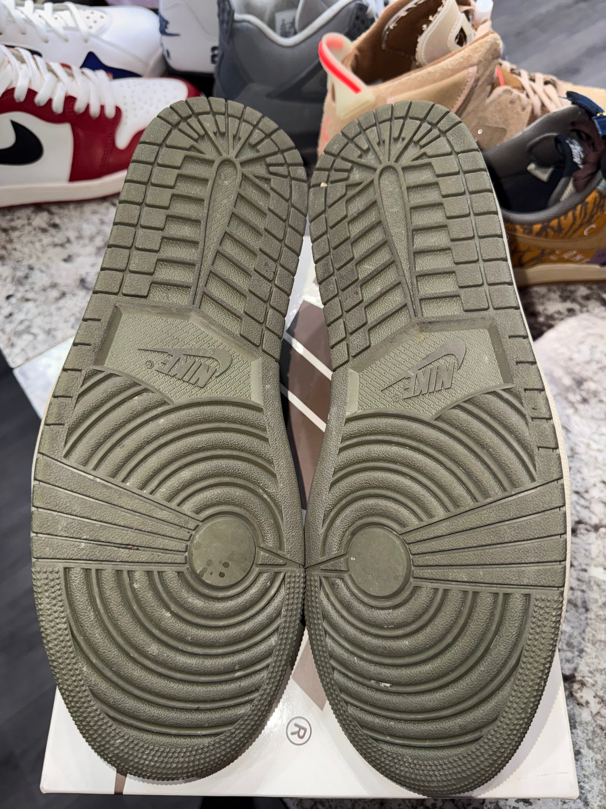 Jordan 1 Retro Low OG SP Travis Scott Medium Olive