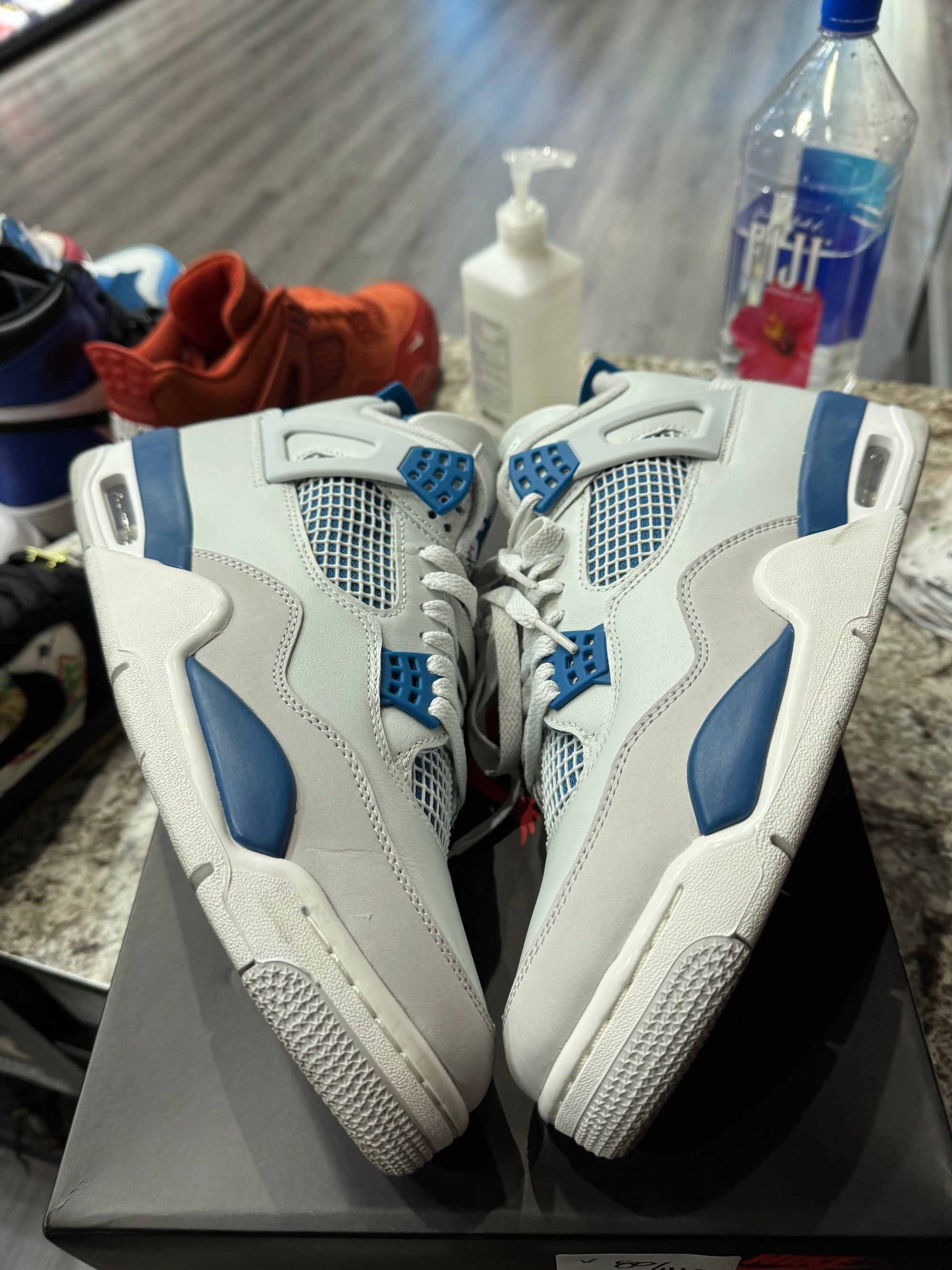 Jordan 4 Retro Military Blue (2024)