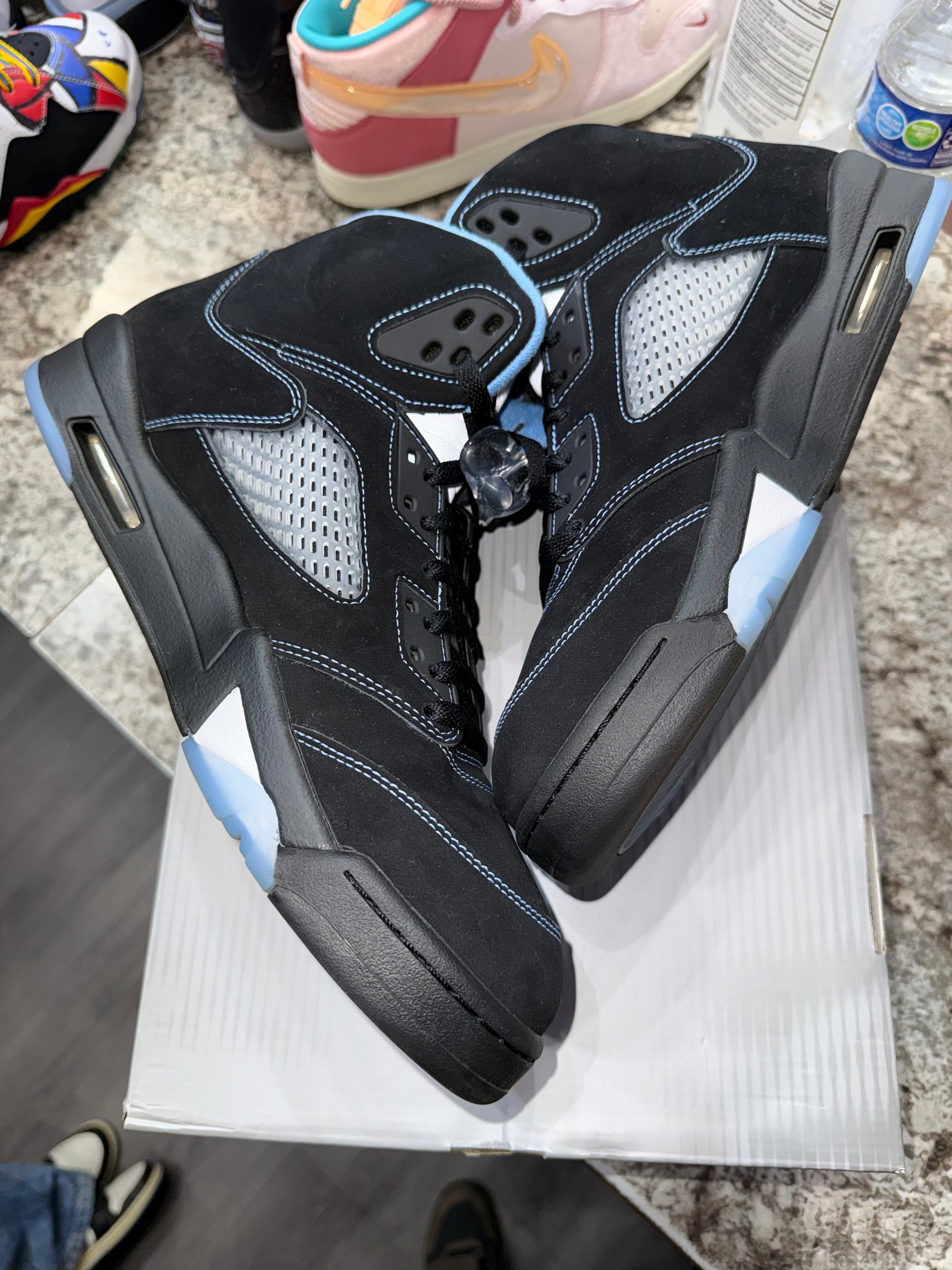 Jordan 5 Retro Black University Blue (2026)