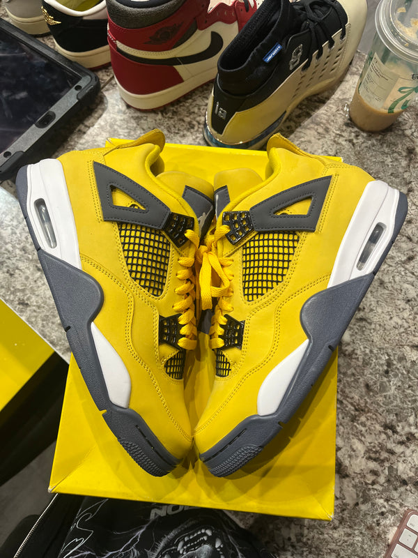 Jordan 4 Retro Lightning (2021)