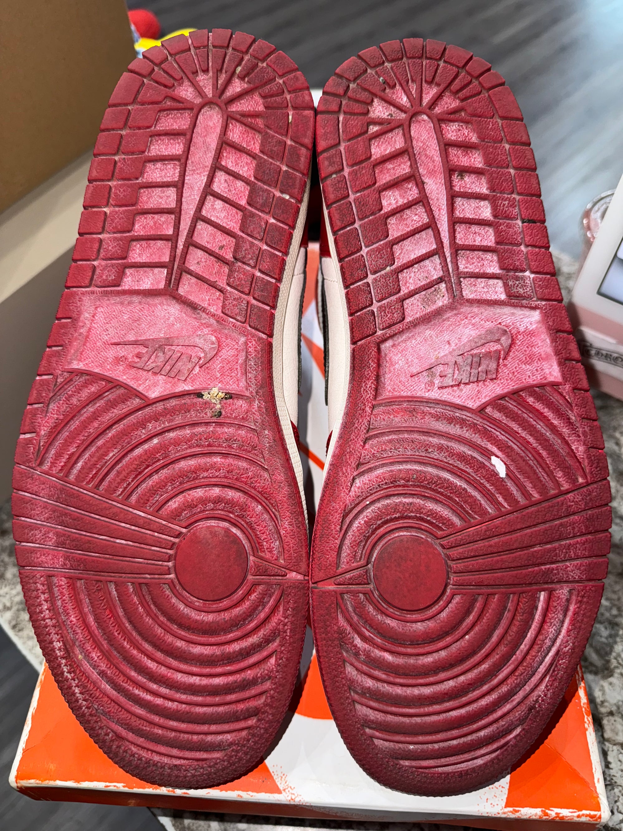Jordan 1 Retro High OG Chicago Lost and Found