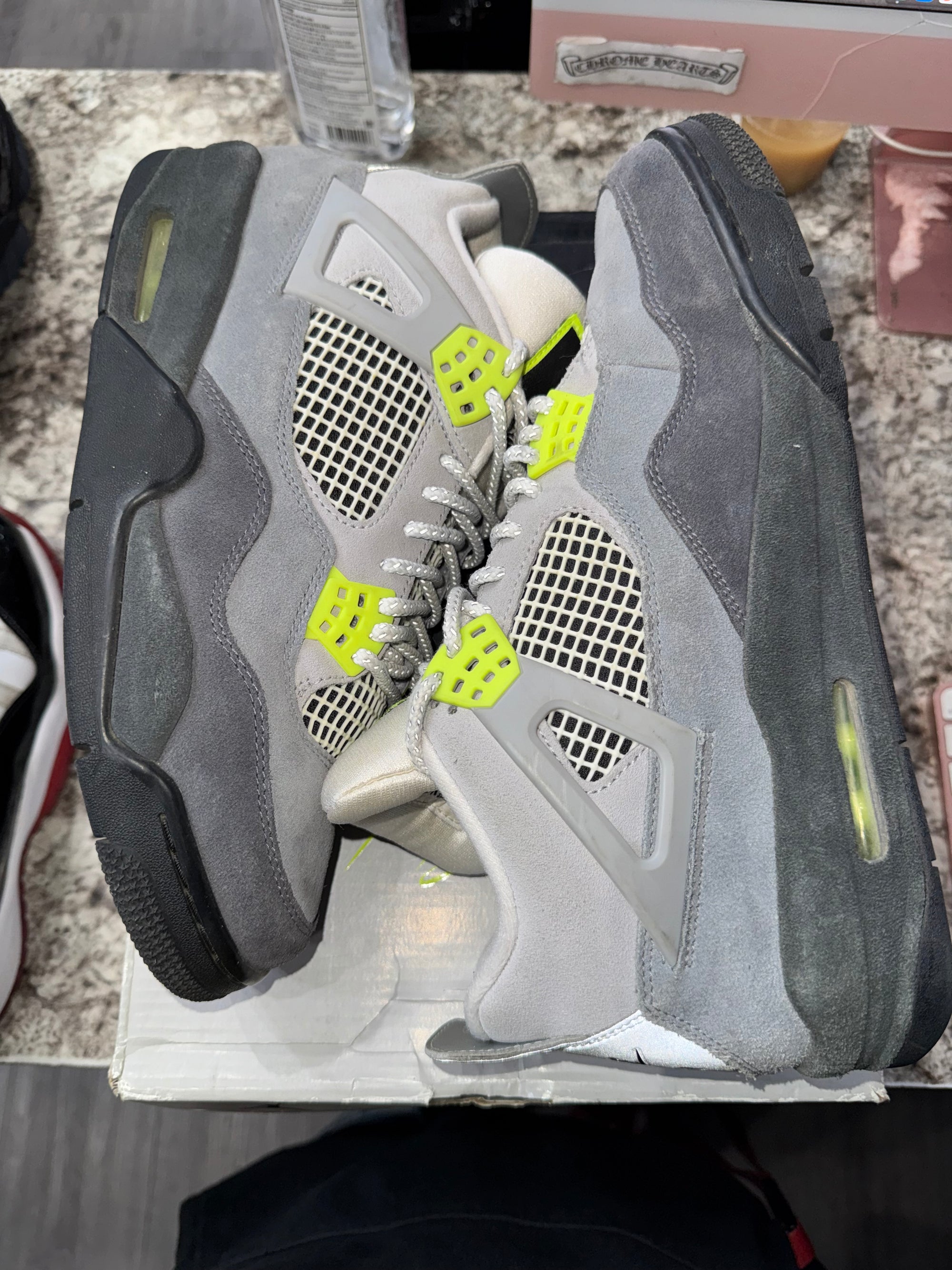 Jordan 4 Retro SE 95 Neon (DAMAGED BOX)