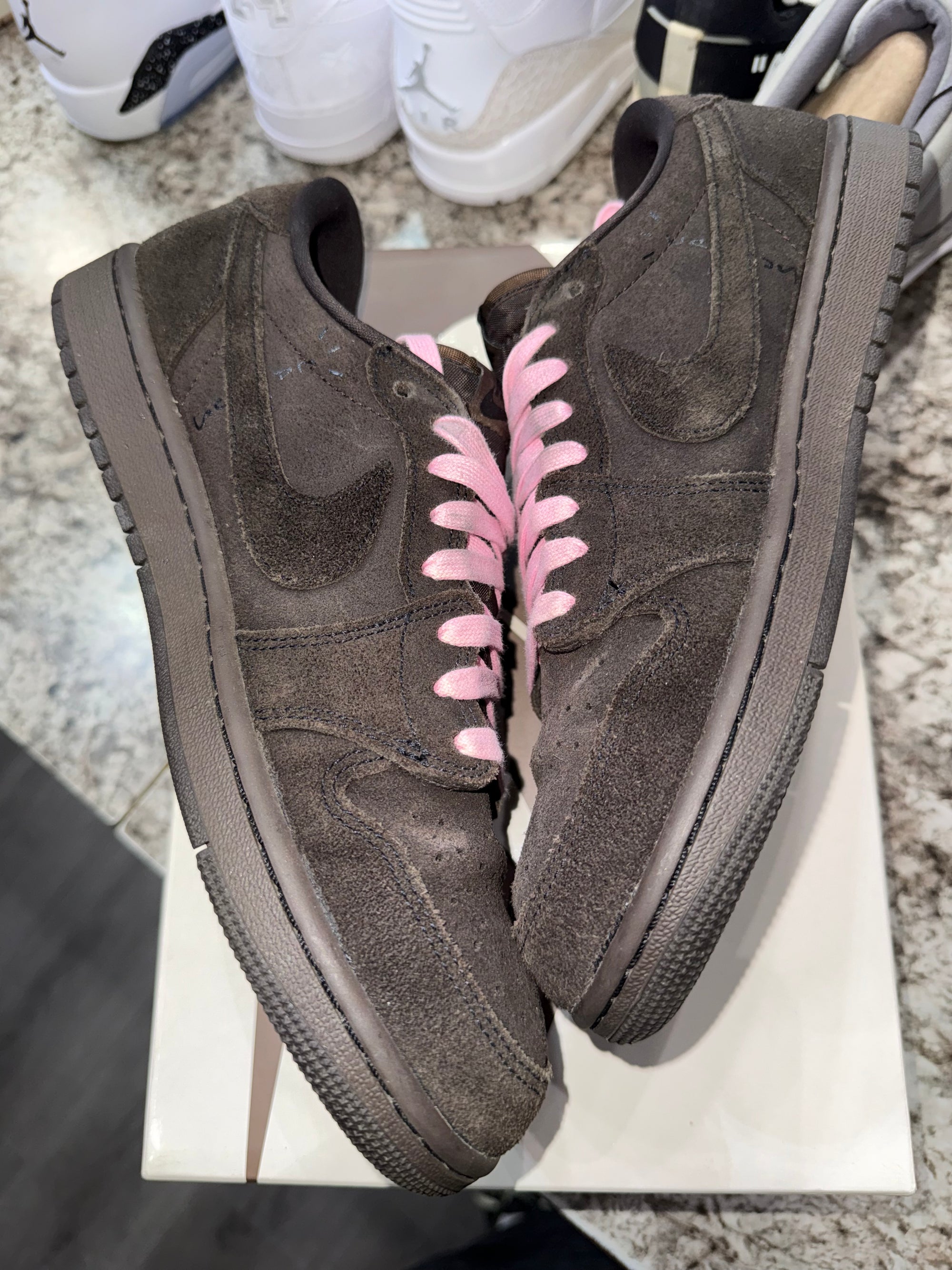 Jordan 1 Retro Low OG SP Travis Scott Velvet Brown