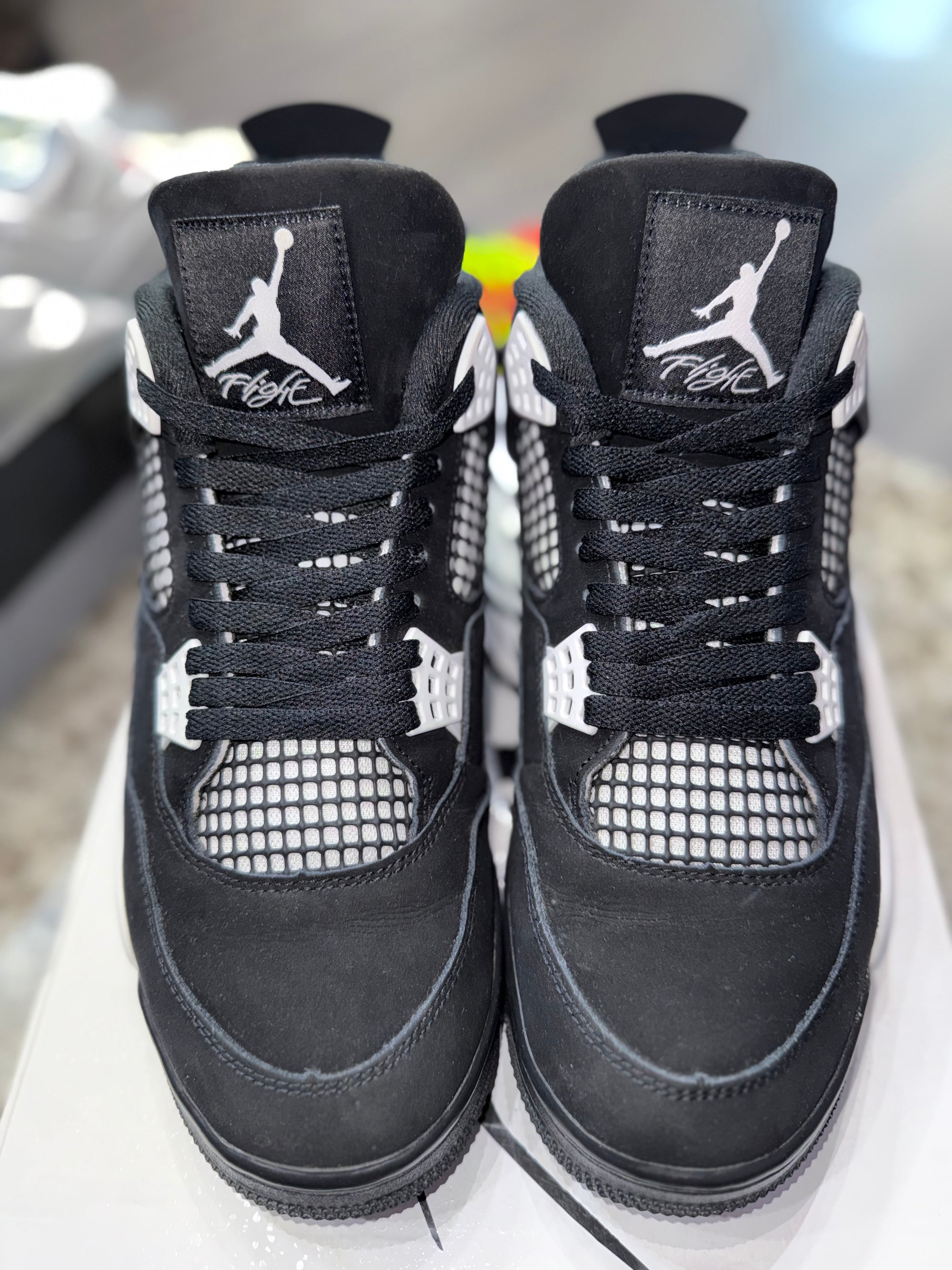 Jordan 4 Retro White Thunder